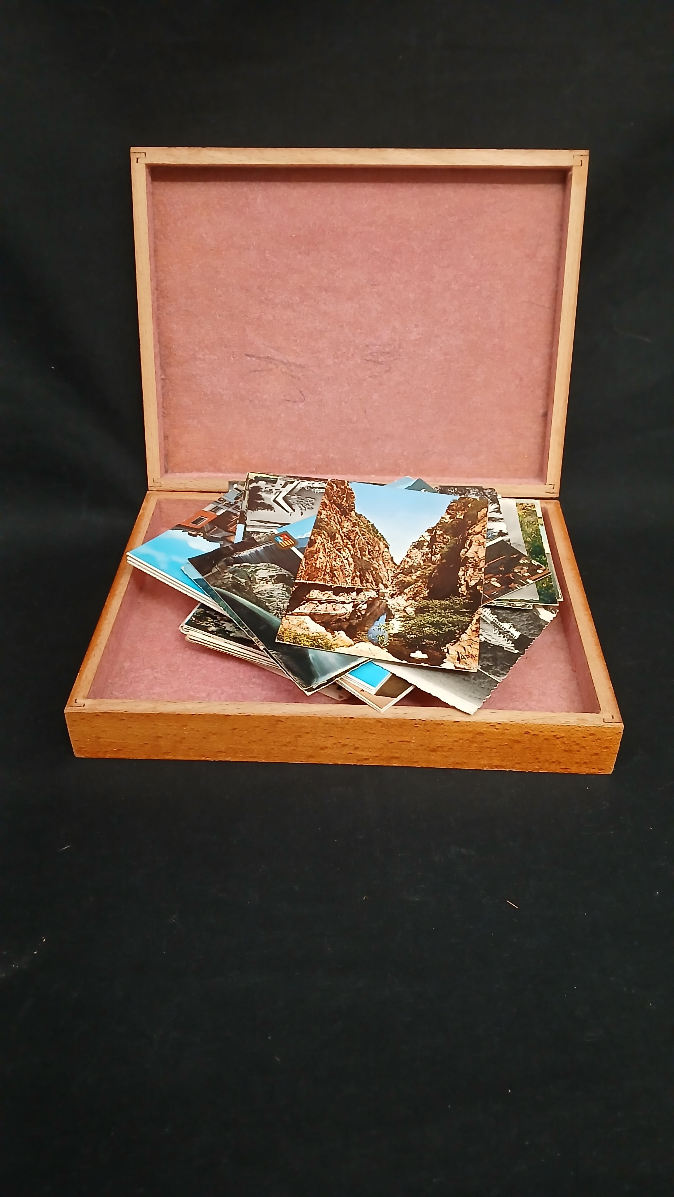 Coffret en bois souvenirs de Lamotte-Beuvron et 22 cartes postales - Photo 3