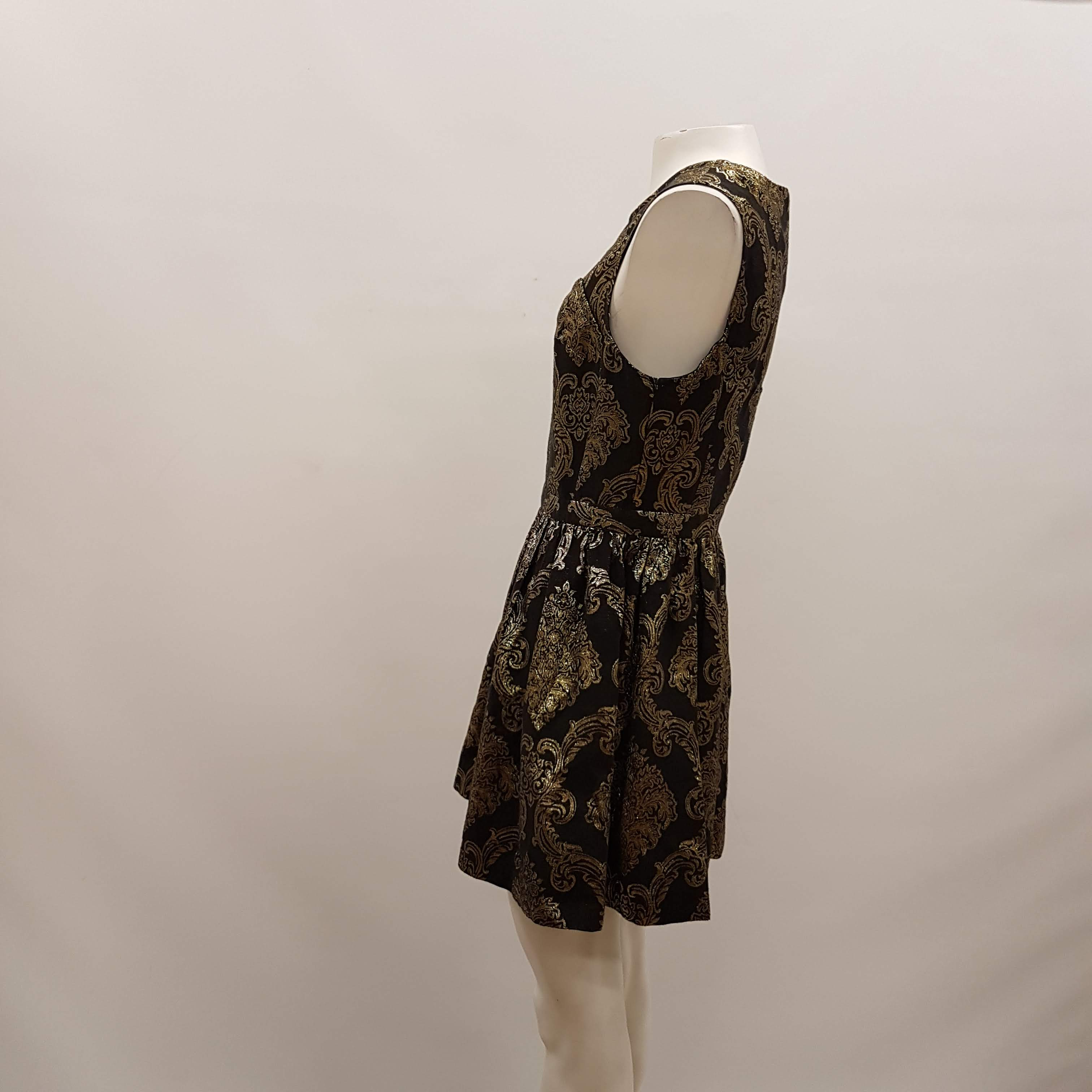 Robe de fêtes sans manche noir et or - OASIS - taille 36 estimé - Photo 3