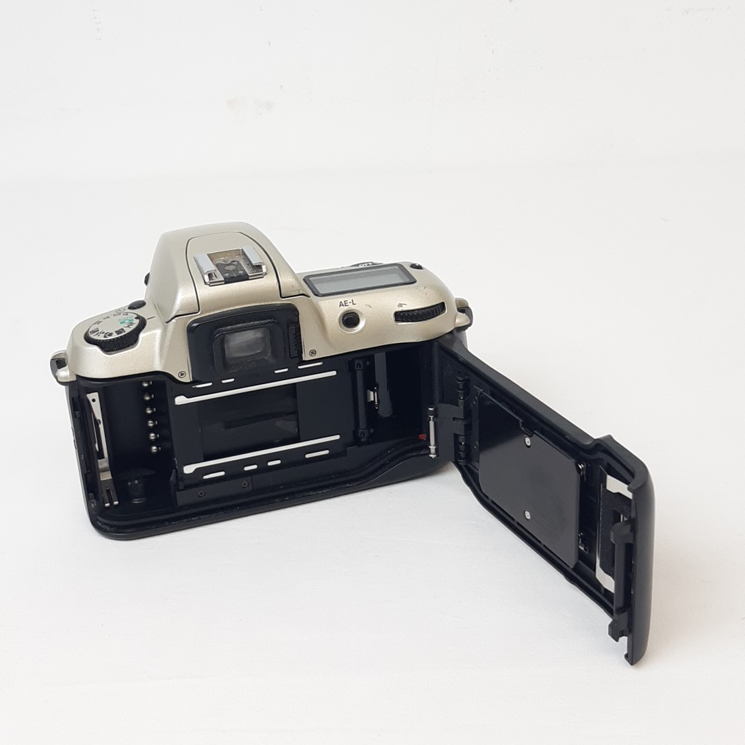 Appareil photo reflex argentique Nikon F60 made in Japon - Photo 7