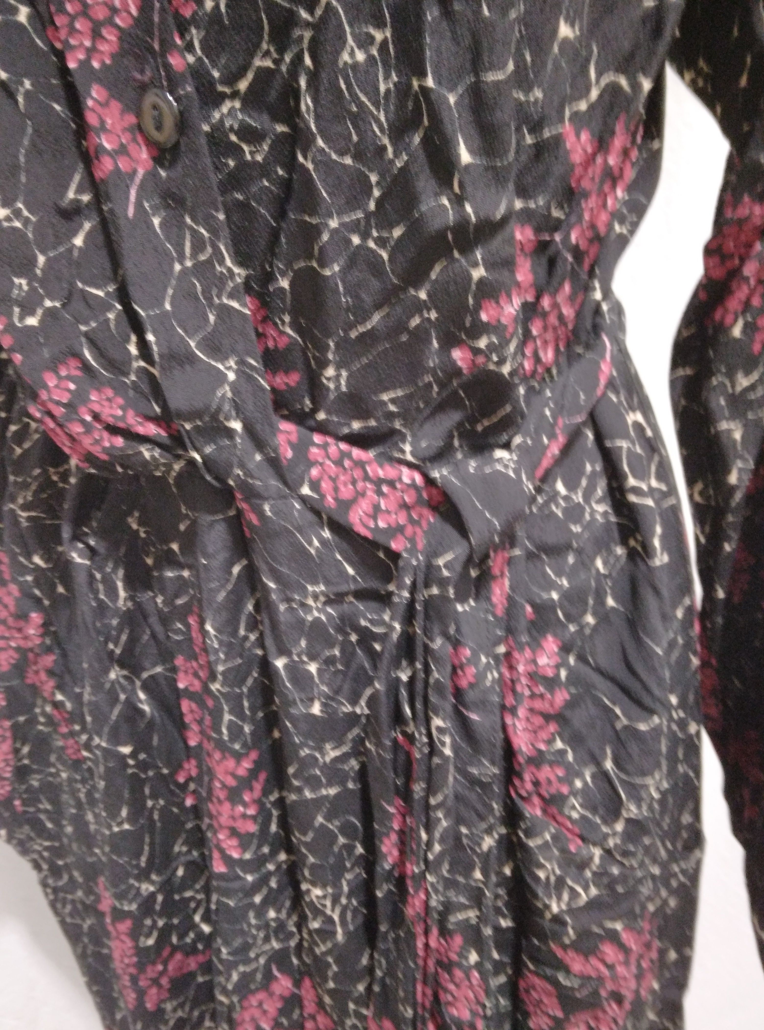 Voir photo 6 de Robe cintrée + ceinture noire imprimé végétal bordeaux, Nice Things - 42 Robe cintrée + ceinture noire imprimé végétal bordeaux, Nice Things - 42 Comme neuf - Vue 6 -
