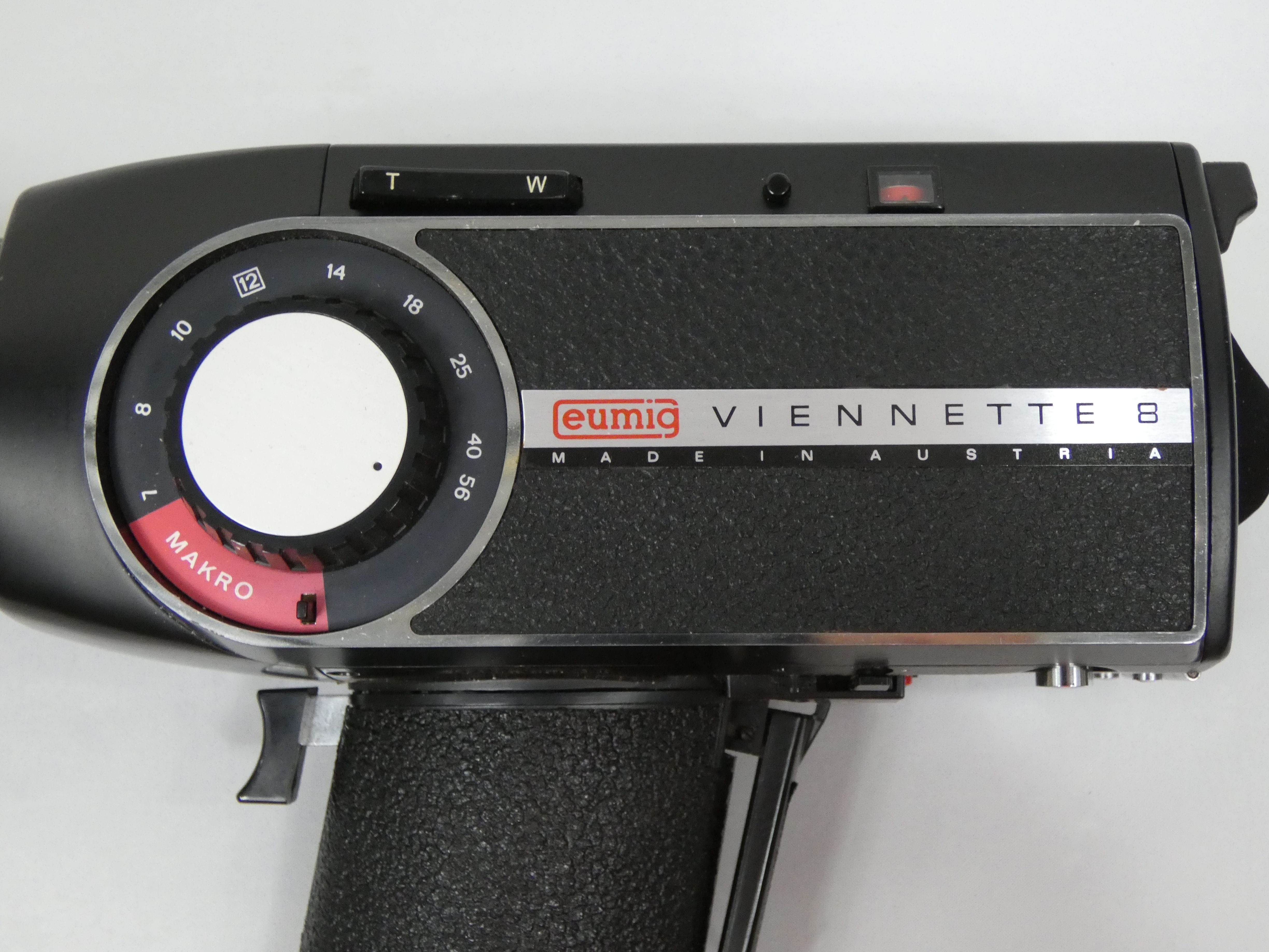 Caméra vintage EUMIG VIENNETTE 8 - Photo 5