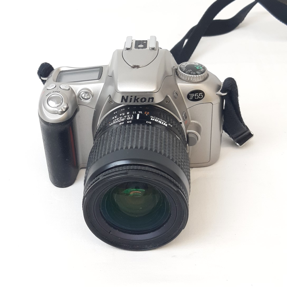 Appareil photo reflex argentique Nikon F60 made in Japon - Photo 1