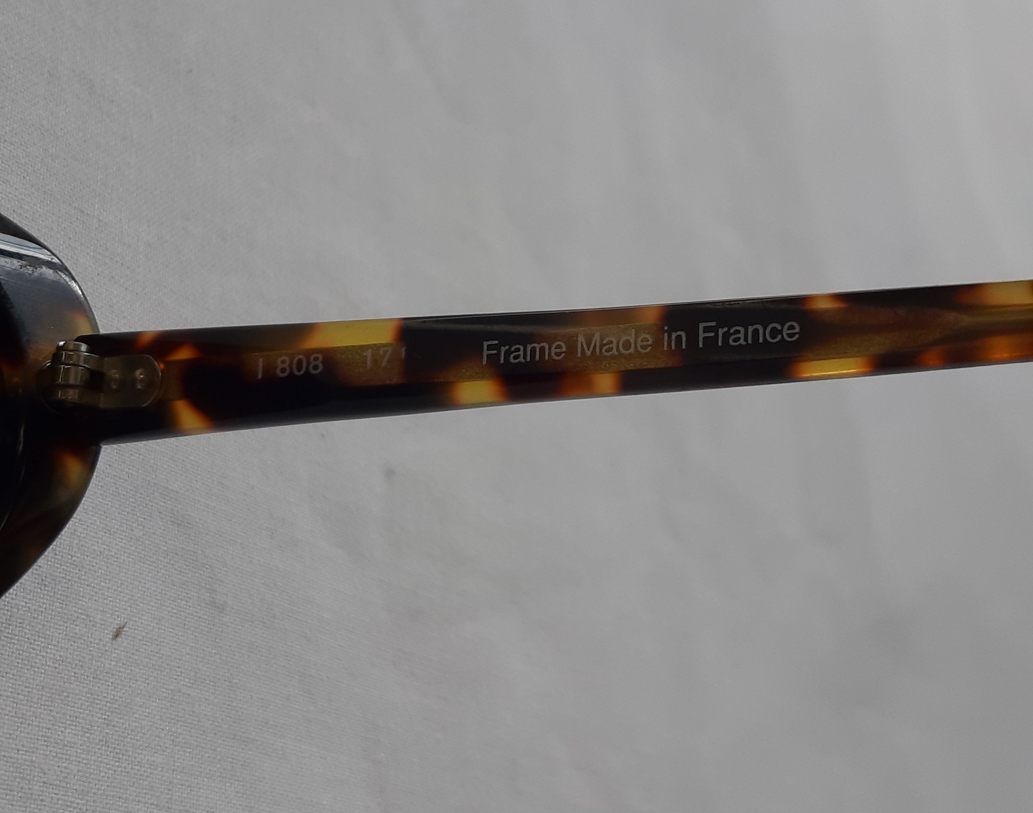 Lunettes de soleil femme rétro ovale, écaille foncé, IDC made in France, vintage Bon état - Vue 6 - 