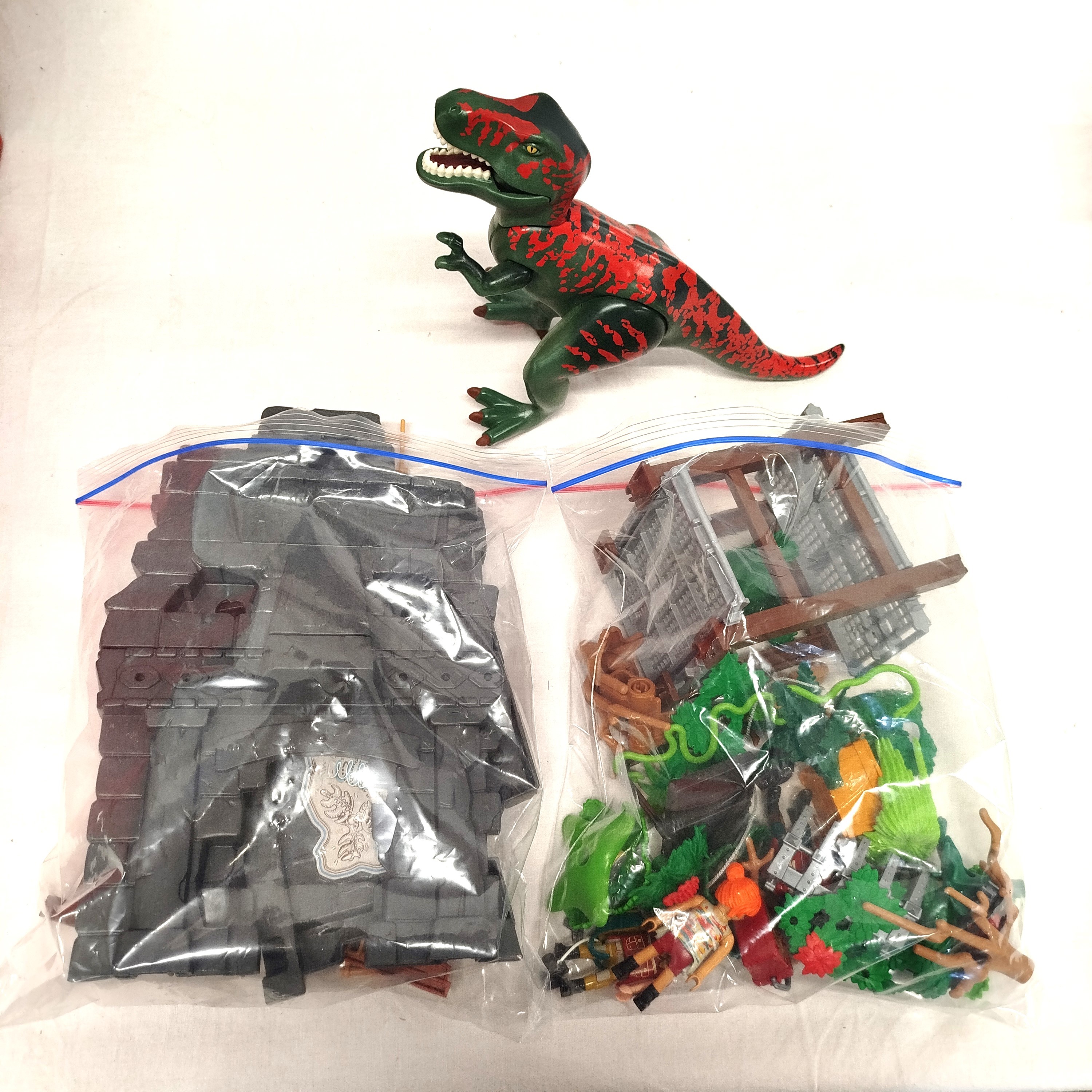 Voir photo 3 de Playmobil 9429 dinosaures Playmobil 9429 dinosaures Bon état - Vue 3 -