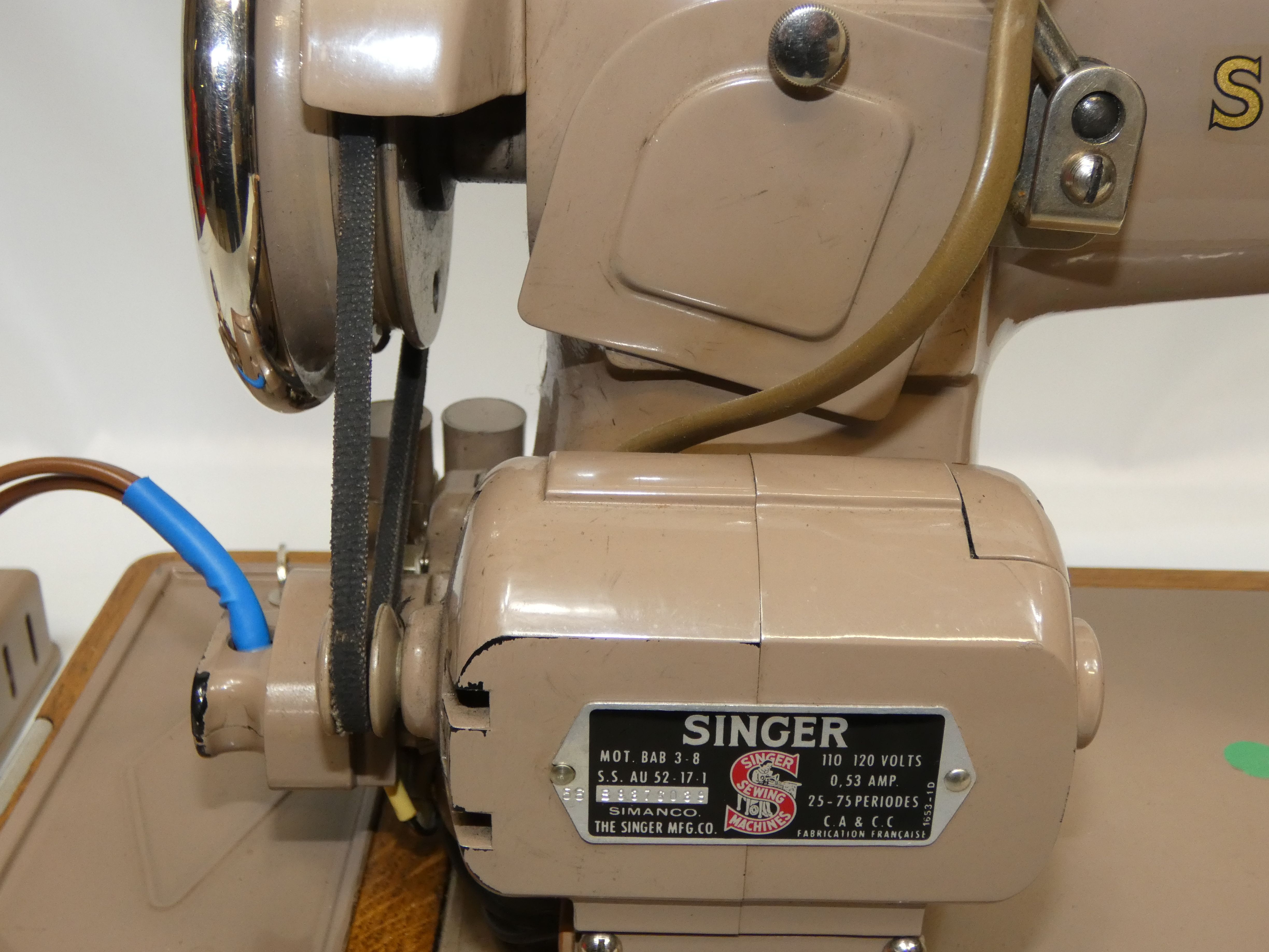 Voir photo 12 de Ancienne machine à coudre SINGER France 15B Simanco Ancienne machine à coudre SINGER France 15B Simanco Très bon état - Vue 12 -