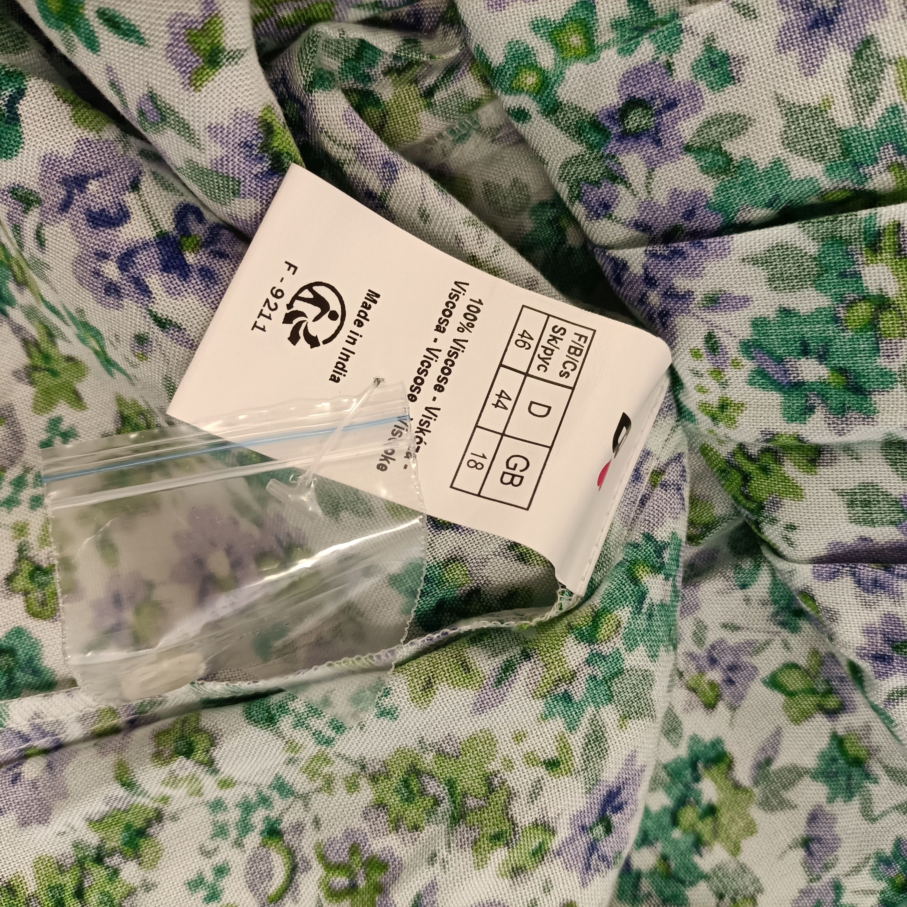 Robe fleurie verte bleu boutonnée manches courtes taille ajustée Comme neuf - Vue 16 - 