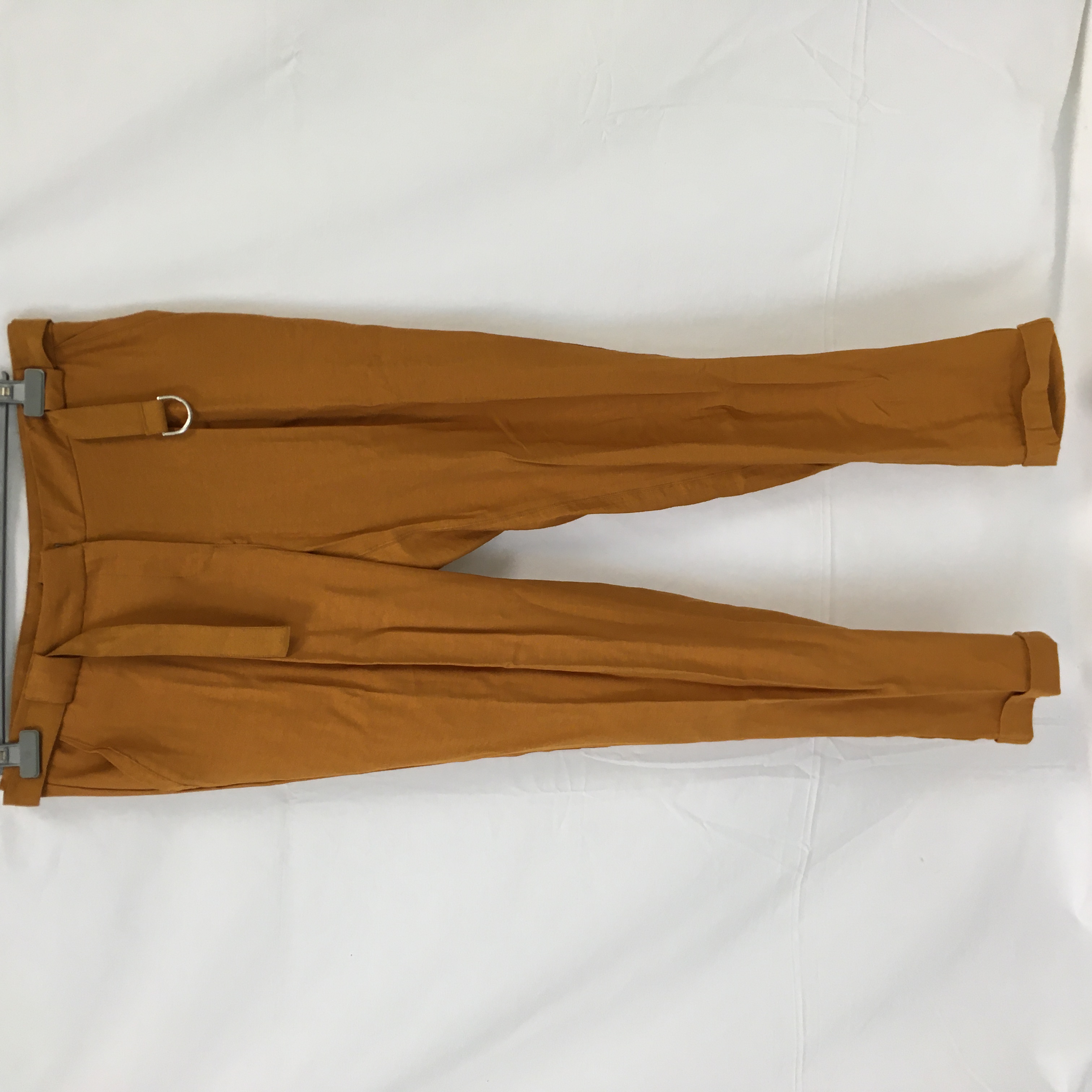pantalon carottes - Elora - 42 Comme neuf -  reconditionné disponible sur Label Emmaüs