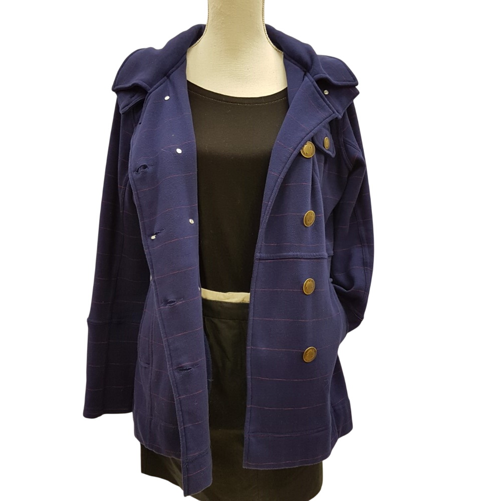 Acheter Manteau en maille rayée bleu outremer - HURLEY - Taille M Très bon état - 31,00 € Manteau en maille rayée bleu outremer - HURLEY - Taille M Très bon état - reconditionné disponible sur Label Emmaüs