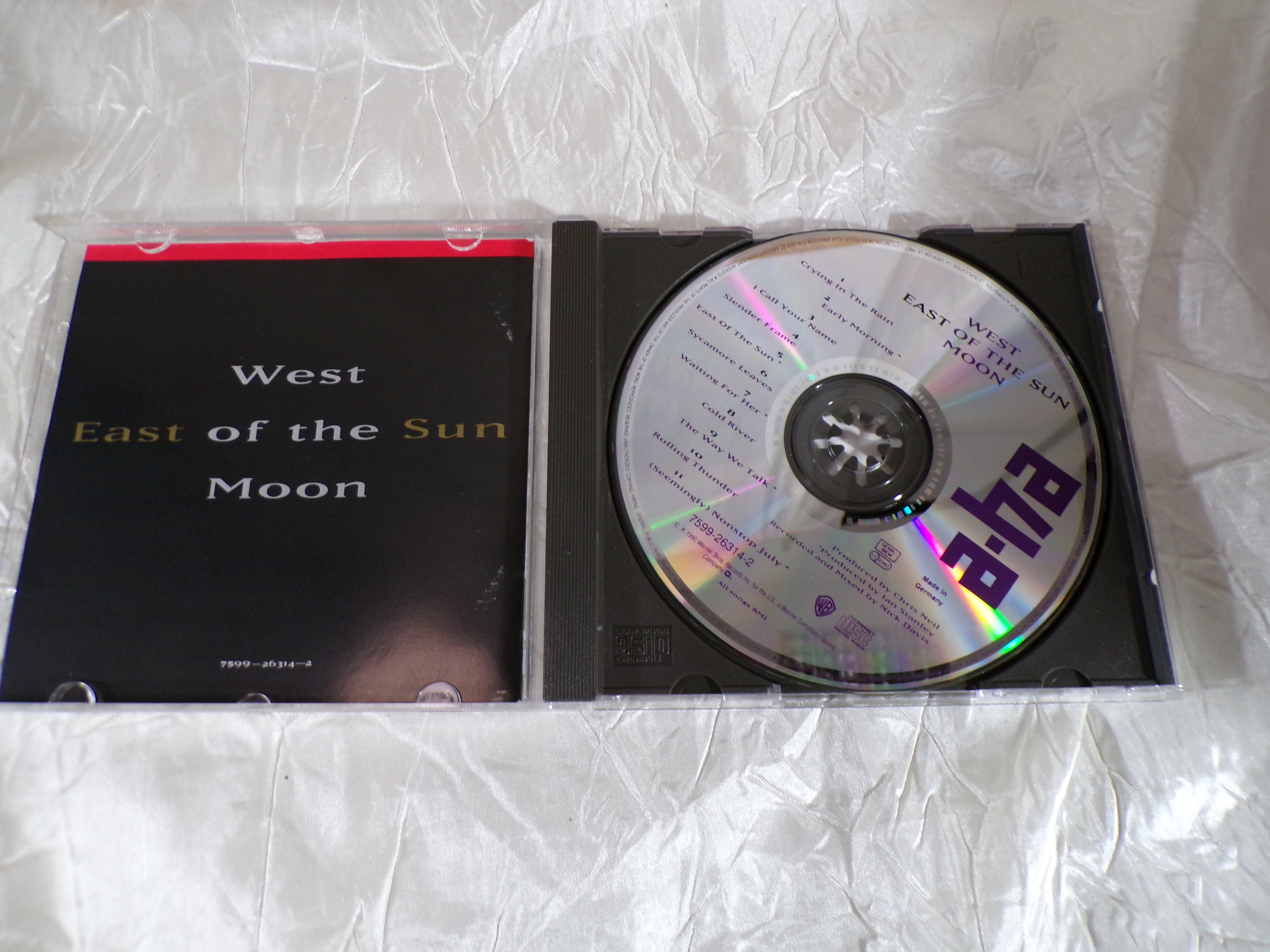 CD A-ha "East of the sun west to the moon" Comme neuf - Vue 2 - 