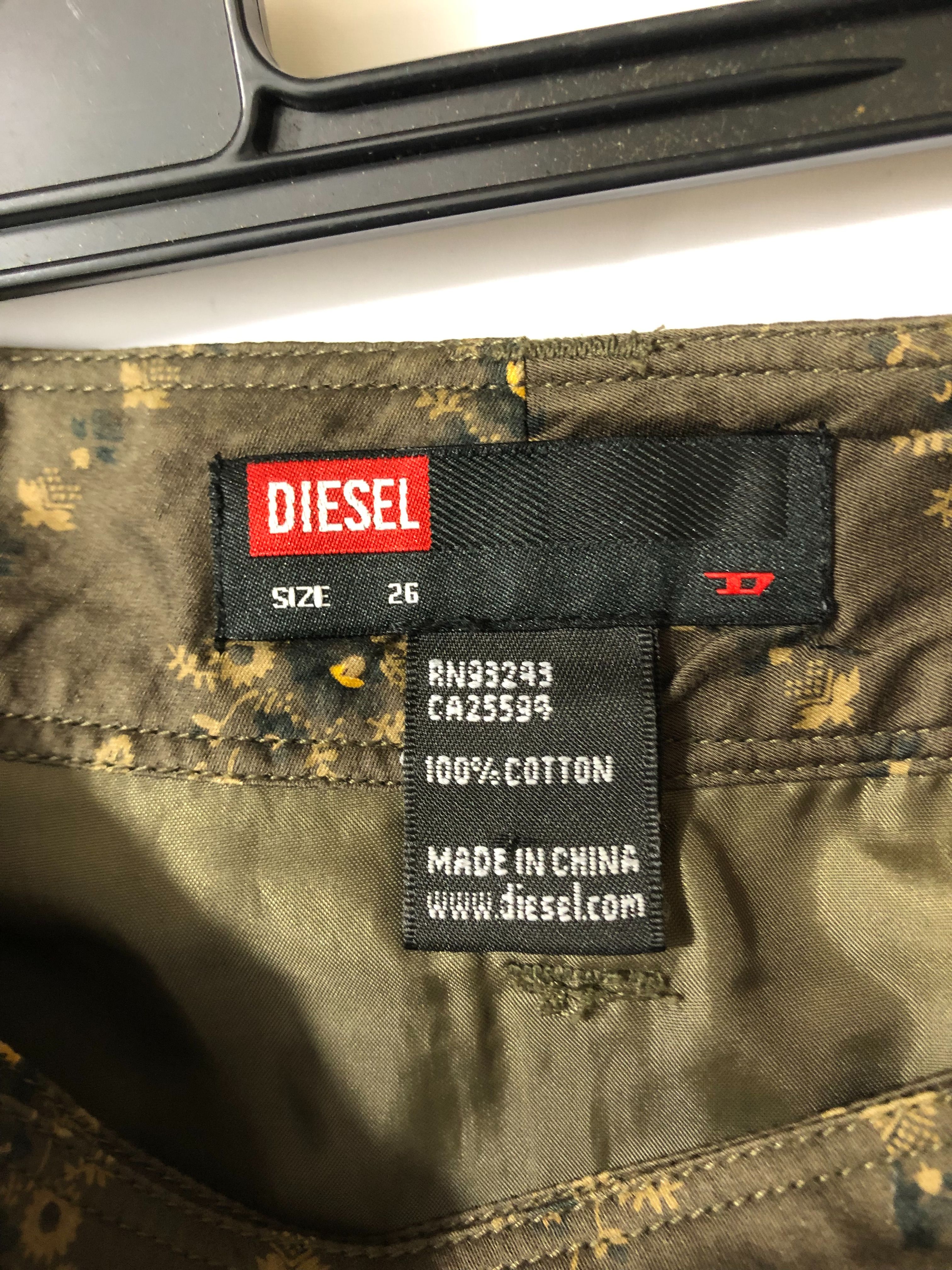 Voir photo 5 de Jupe portefeuilles Diesel - 36 Jupe portefeuilles Diesel - 36 Comme neuf - Vue 5 -