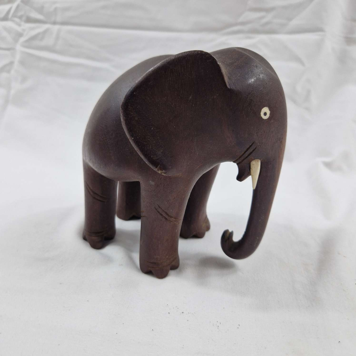 Voir photo 6 de Eléphant en ébène Eléphant en ébène Bon état - Vue 6 -