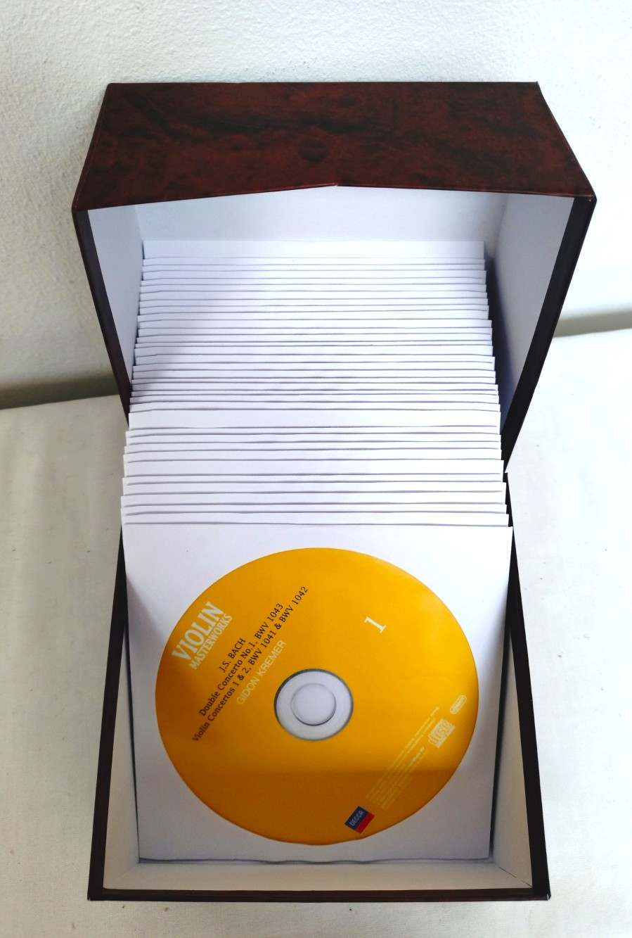 Voir photo 4 de Coffret 35 CD Violin masterworks-comme neuf. Coffret 35 CD Violin masterworks-comme neuf. - Vue 4 -