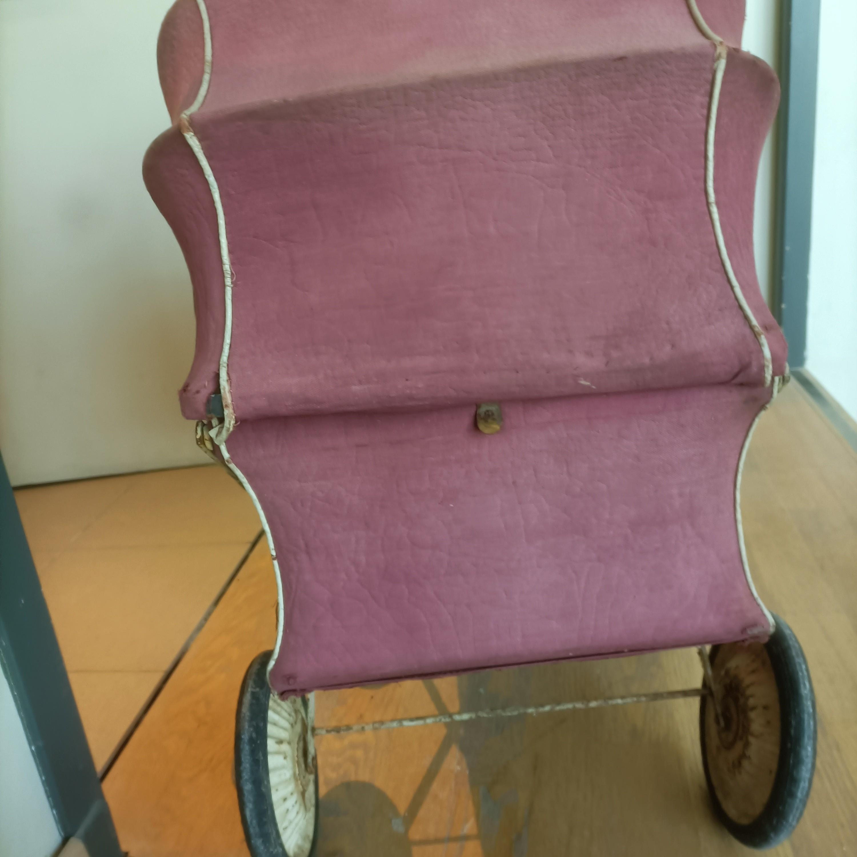 Landau pour poupée de 1950 État correct - Vue 5 - 