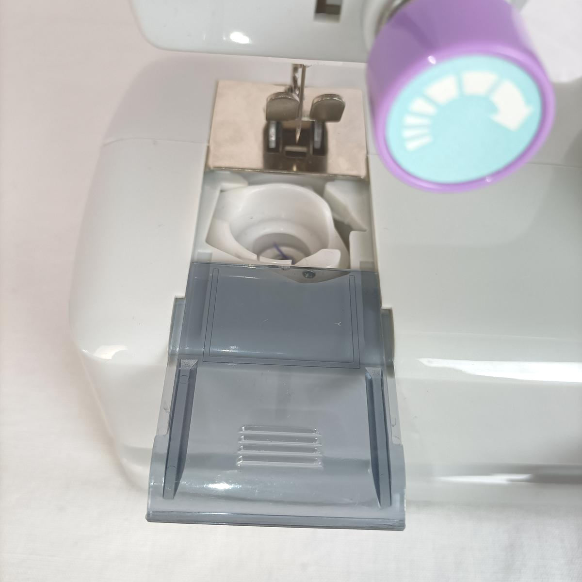 Jouet machine à coudre "Atelier Stylisme" Joustra  Bon état - Vue 13 - 