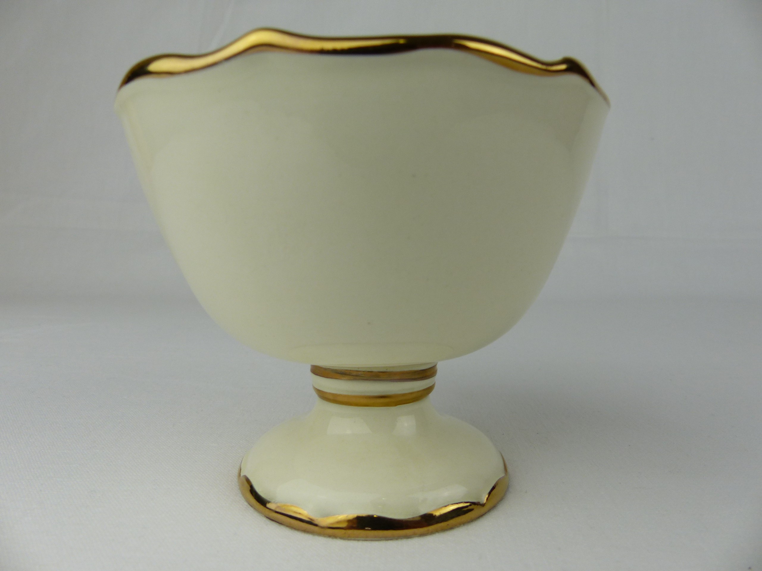 Coupelle Cerart Monaco, Rare Porcelaine Vintage, 9 cm Très bon état - Vue 2 - 
