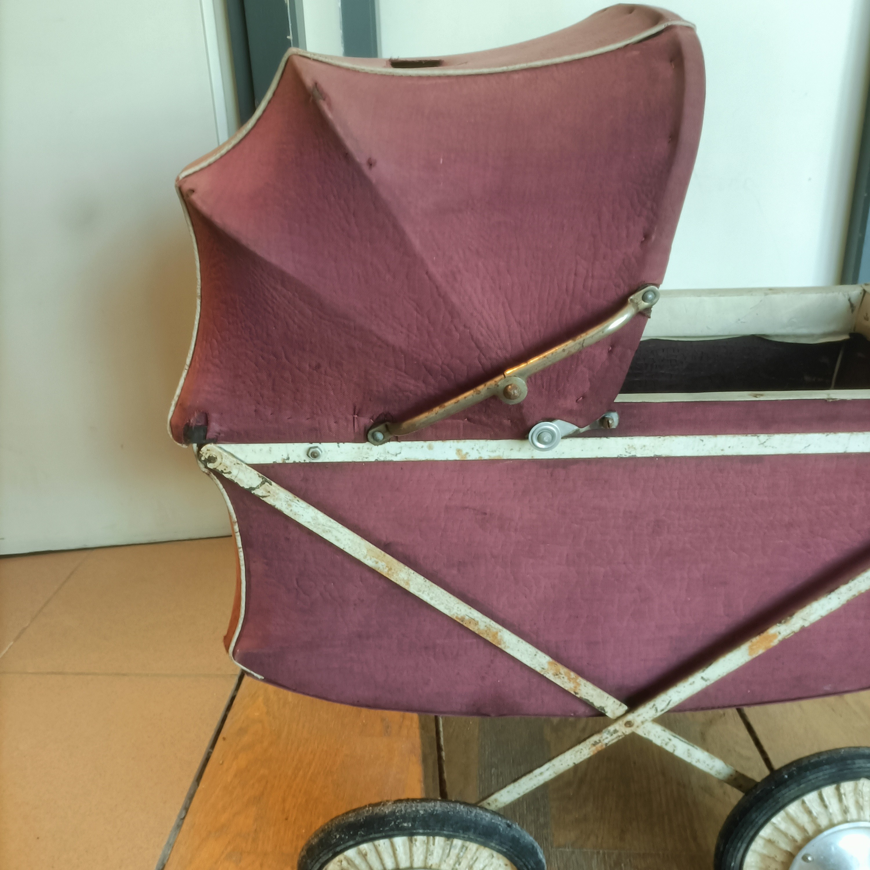 Landau pour poupée de 1950 État correct - Vue 2 - 