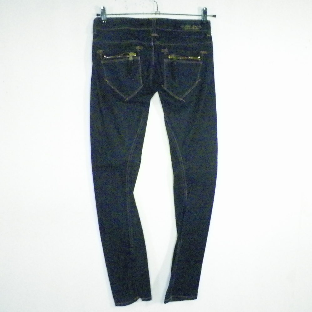 Jean's Femme Bleu Brut GUESS Taille Estimée 38. Bon état -  reconditionné disponible sur Label Emmaüs