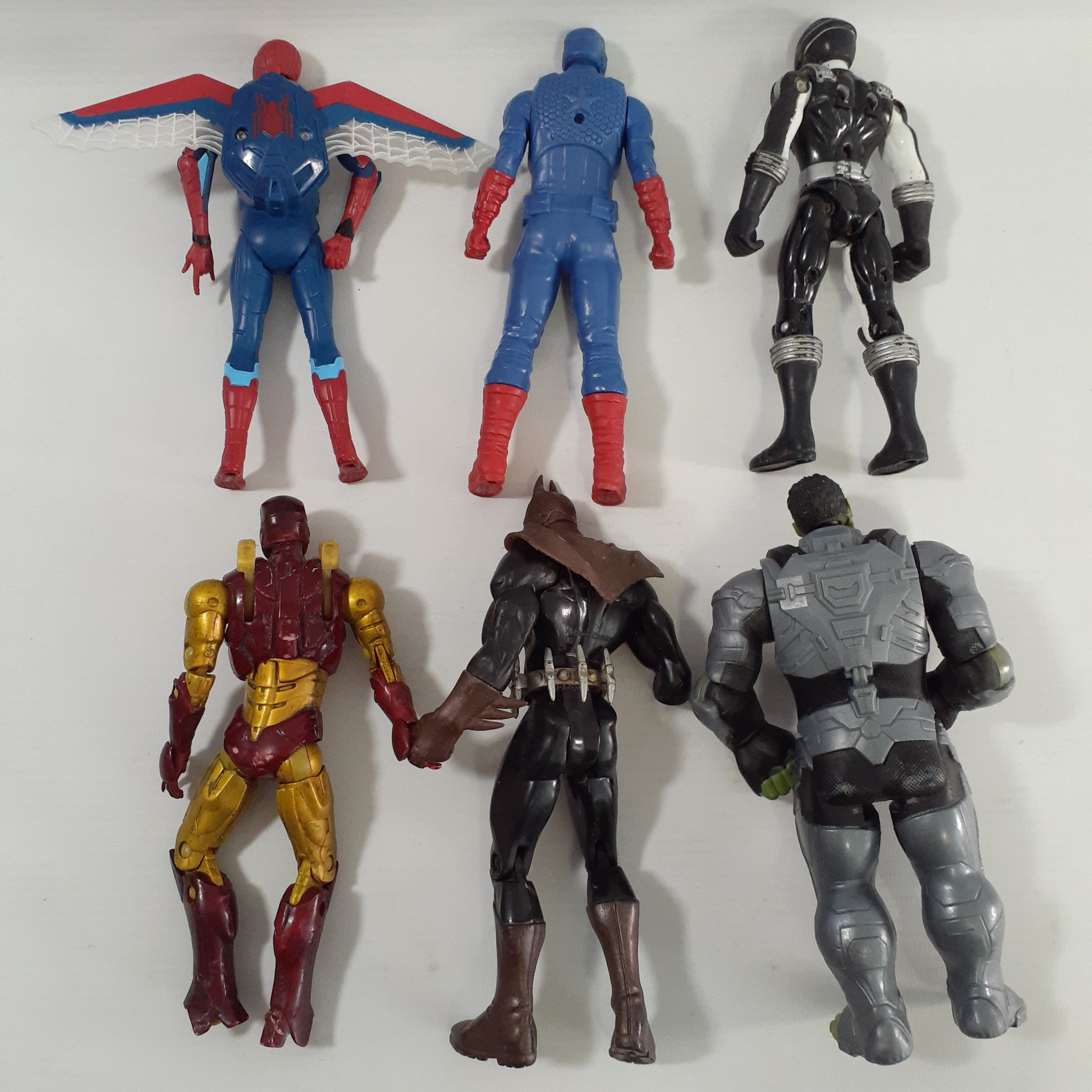 Voir photo 2 de Lot de 6 figurines Marvel super-héros Lot de 6 figurines Marvel super-héros Bon état - Vue 2 -