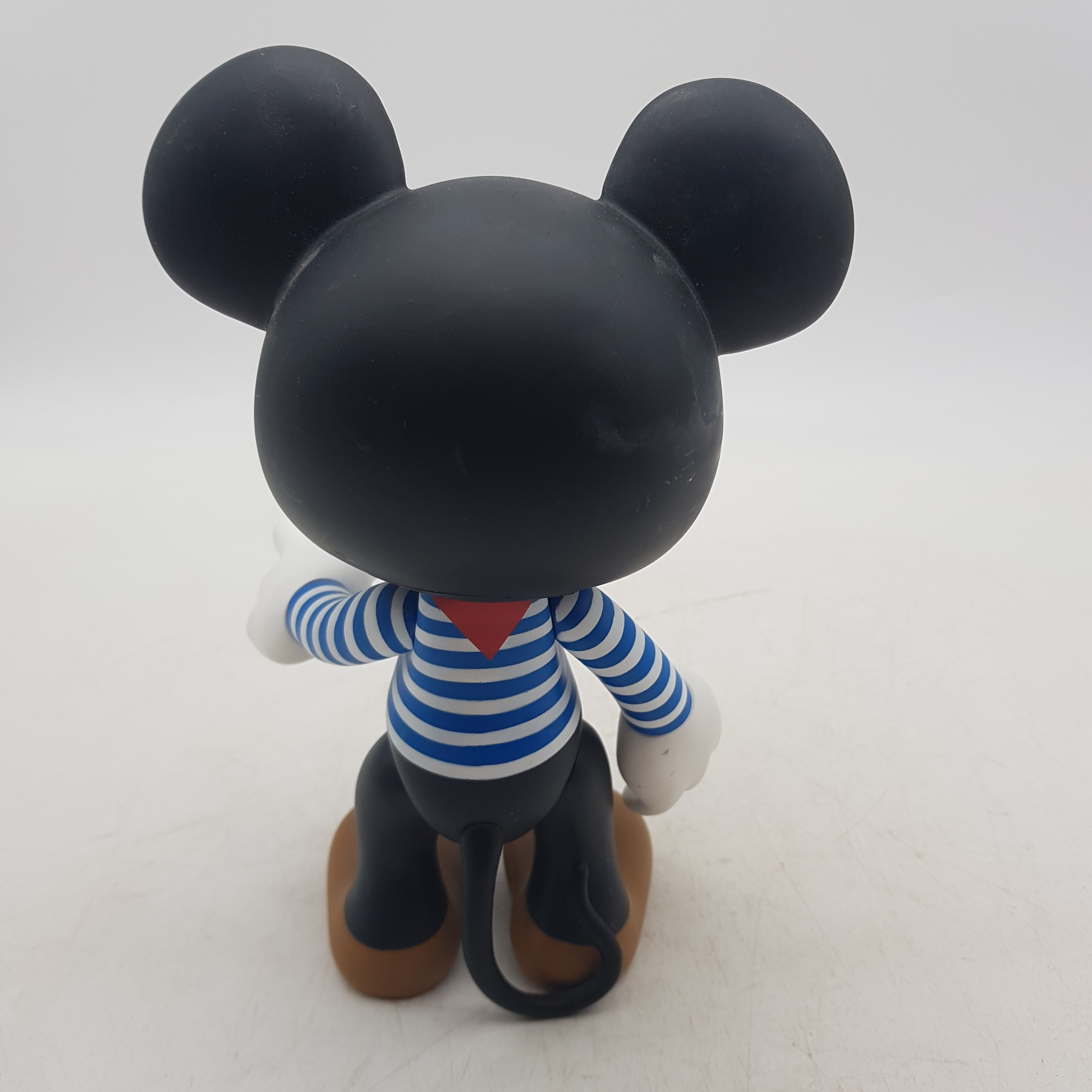 Voir photo 4 de Figurine Mickey Paris 2014 Figurine Mickey Paris 2014 Bon état - Vue 4 -