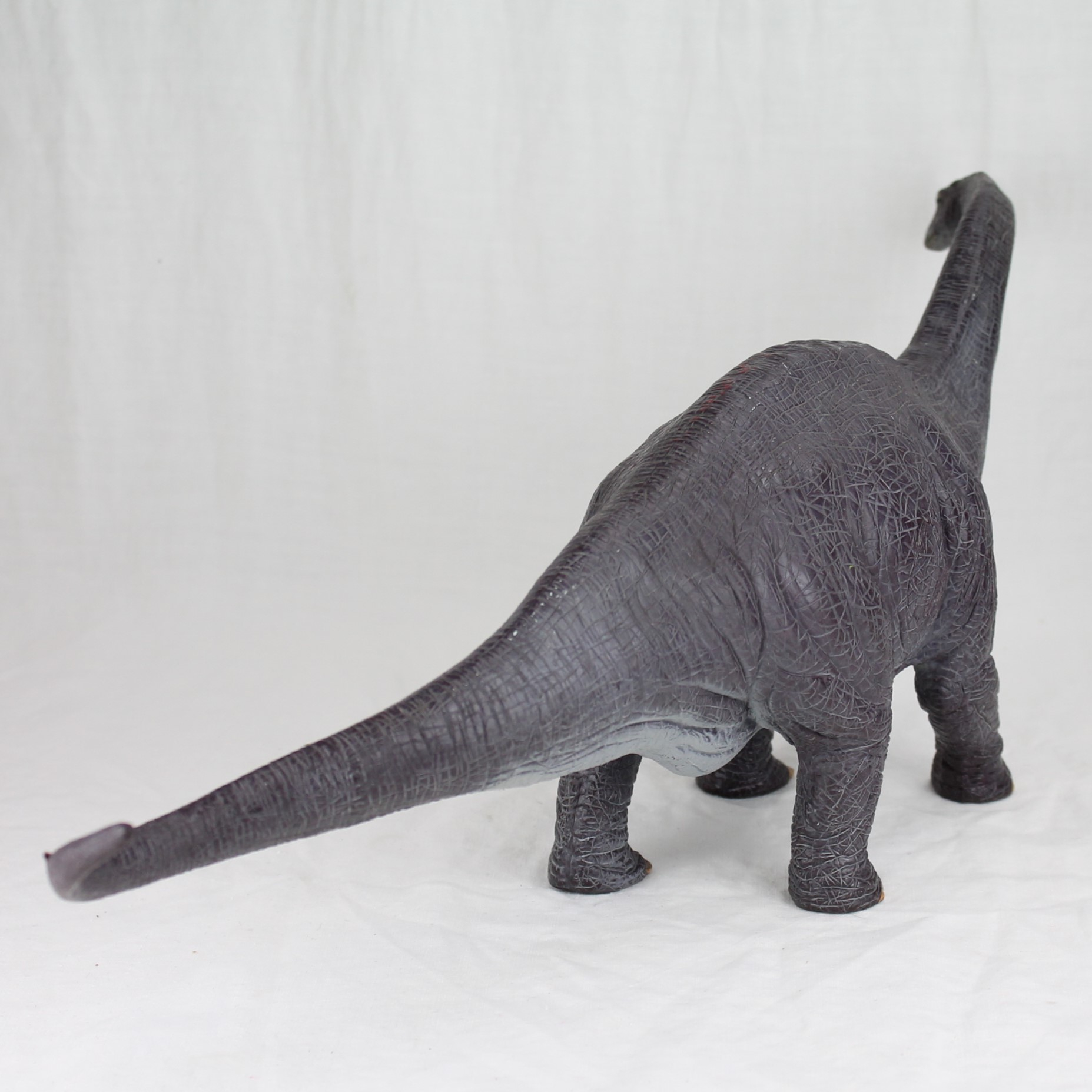Voir photo 5 de Figurine Géante, Schleich - Dinosaure Apotosaurus Figurine Géante, Schleich - Dinosaure Apotosaurus Bon état - Vue 5 -
