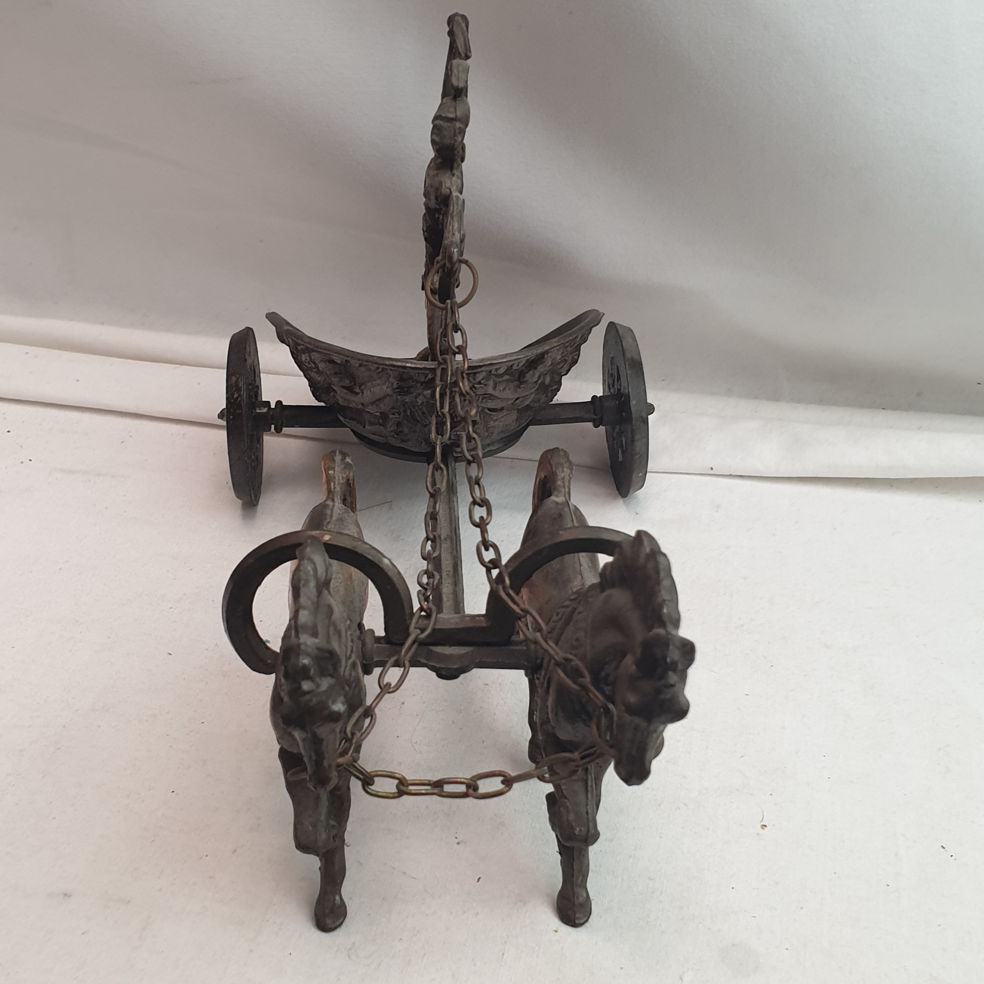 char guerrier grec avec ses chevaux en laiton massif - Bon état - Photo 4