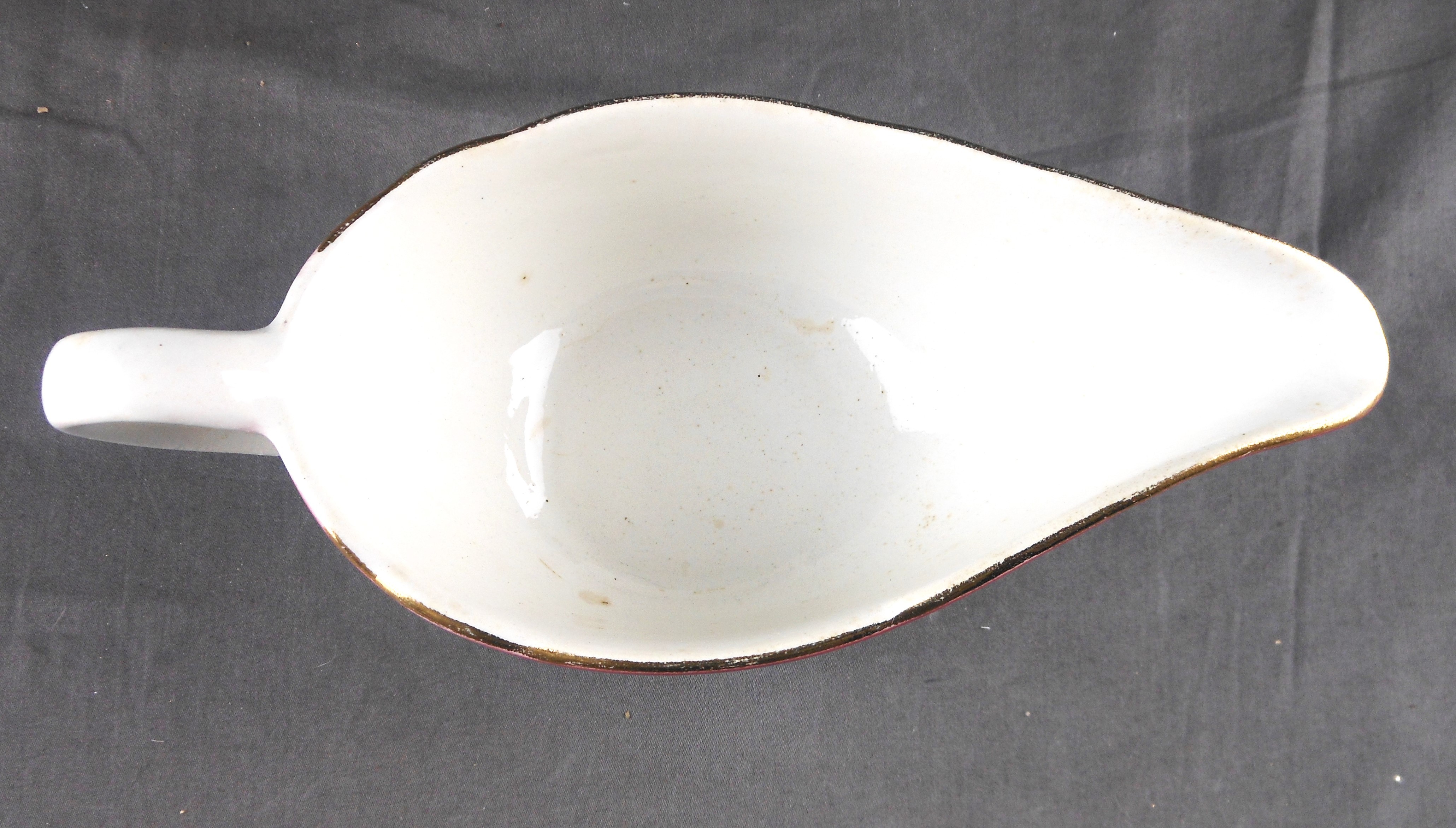 Saucière motif fleuri en céramique , petite ébréchure rien de méchant - Bon état - Photo 4