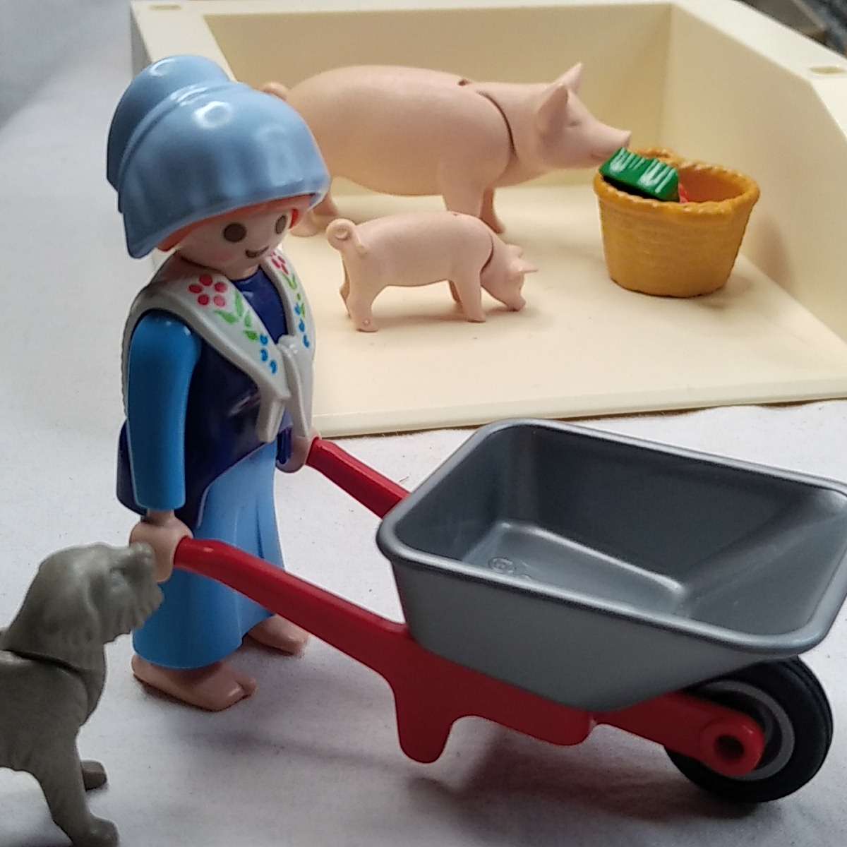 Lot Playmobil 4490 (La ferme) + 4496 (Fermier grand tracteur remorque) Très bon état - Vue 13 - 