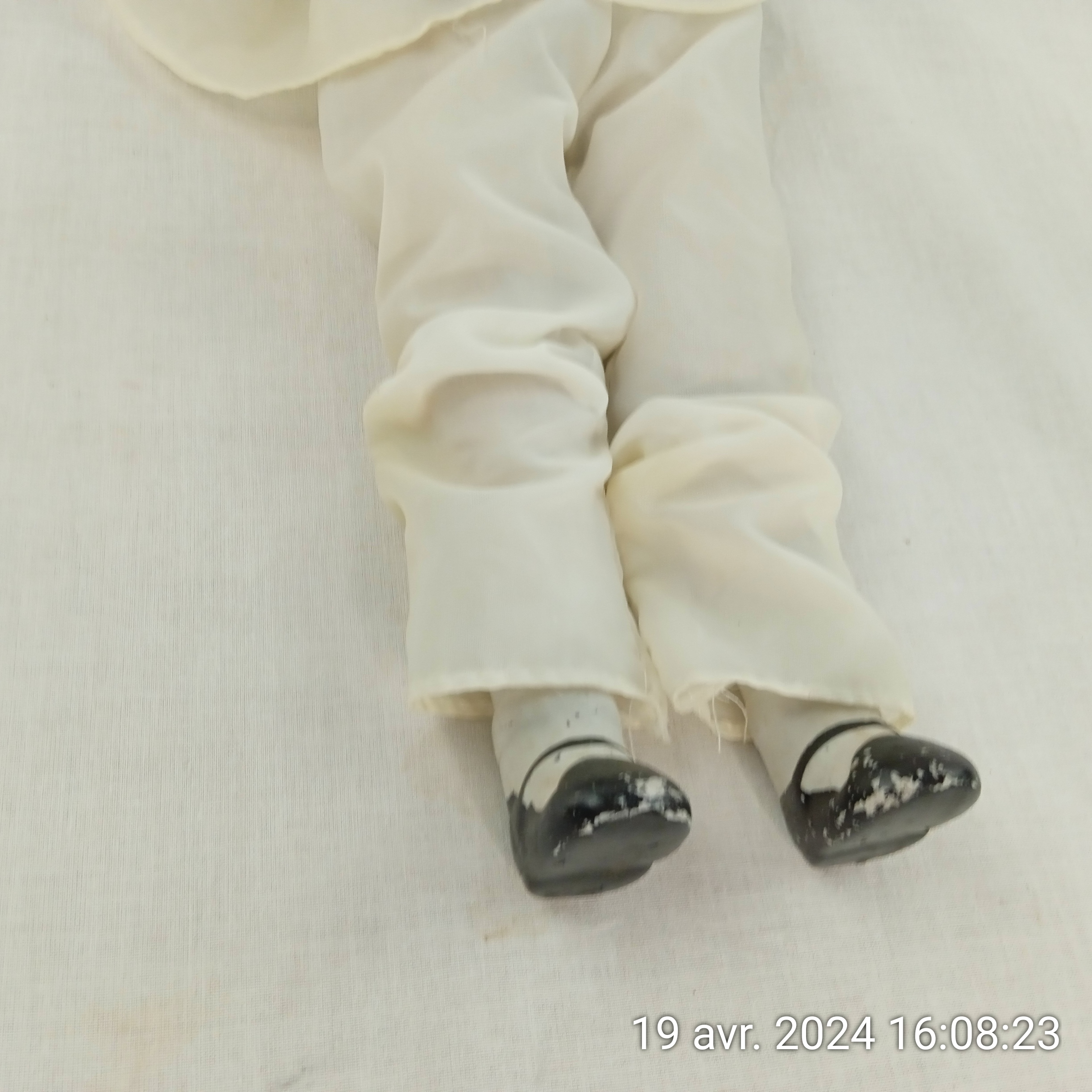 Poupée vintage Pierrot en porcelaine et chiffons 52 cm - Bon état - Photo 3