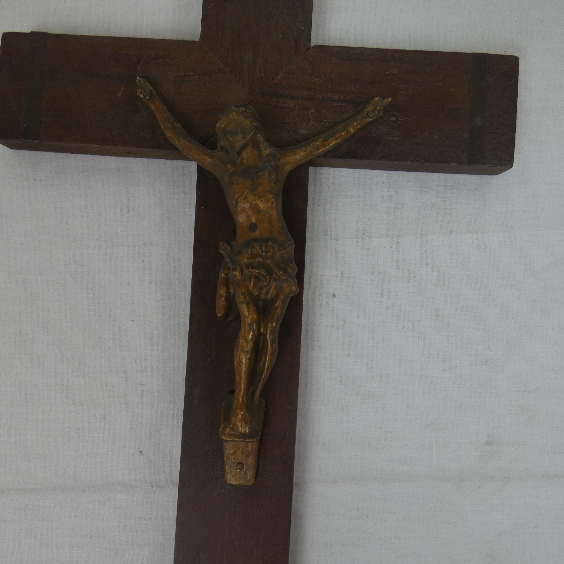 Crucifix En Cuivre et En Bois Vintage Déco  - Vue 3 - 