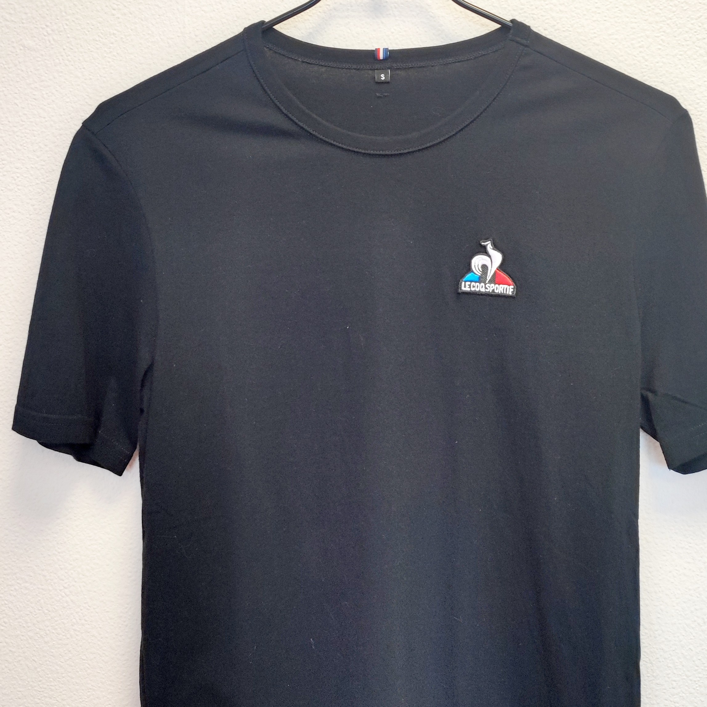 Voir photo 2 de LE COQ SPORTIF - T-shirt noir - S - Homme LE COQ SPORTIF - T-shirt noir - S - Homme Très bon état - Vue 2 -