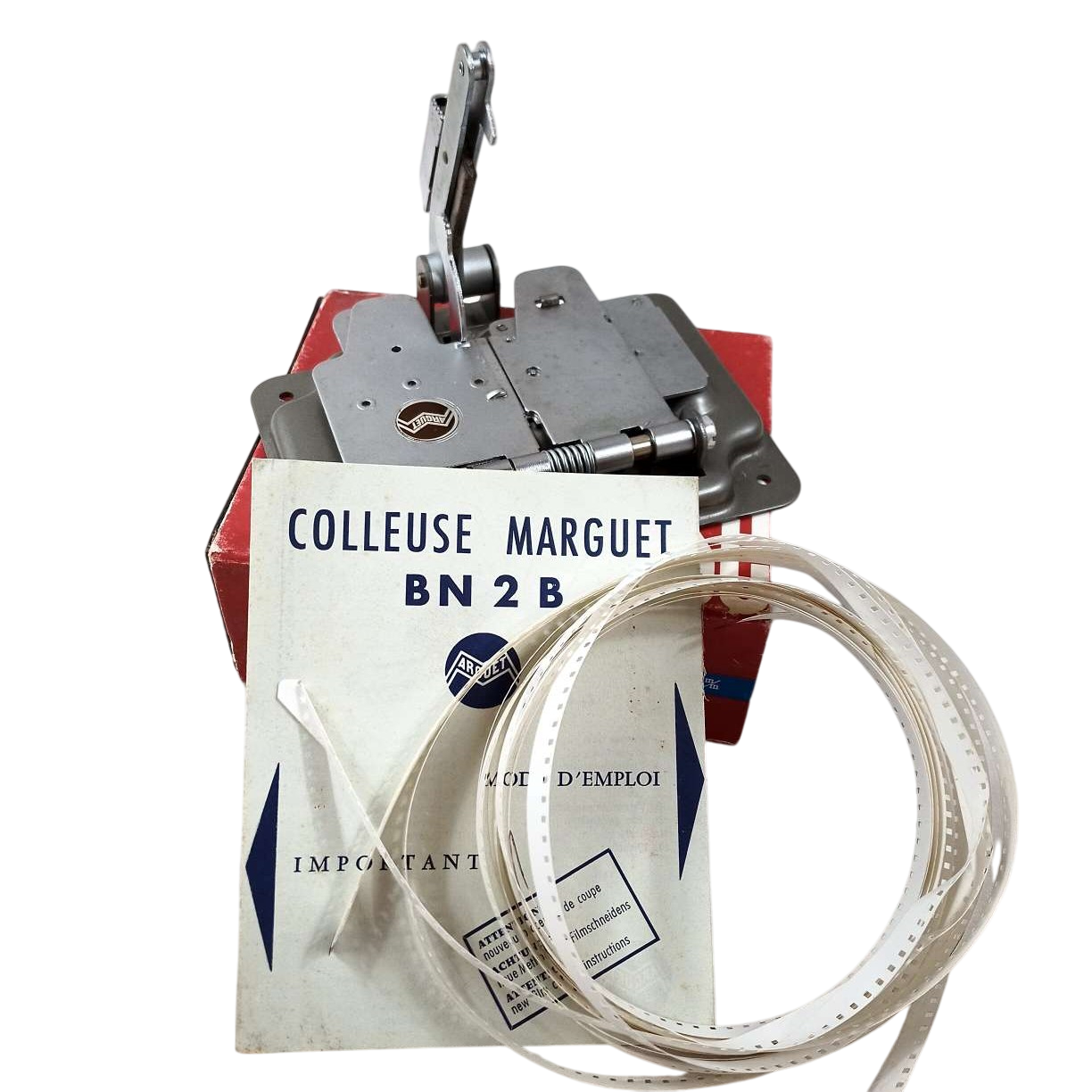 Colleuse Marguet Bn 2 B pour films 8mm et 16mm Très bon état -  reconditionné disponible sur Label Emmaüs