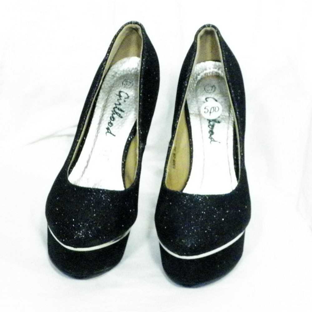 Escarpin Noir GISBLOOD Pointure 37. Bon état - Vue 2 - 