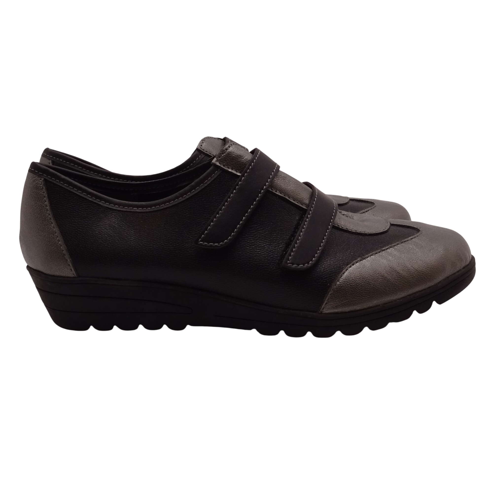 Acheter NOVAFLEX Paire de chaussures taille 38 Bon état - 20,00 € NOVAFLEX Paire de chaussures taille 38 Bon état - reconditionné disponible sur Label Emmaüs