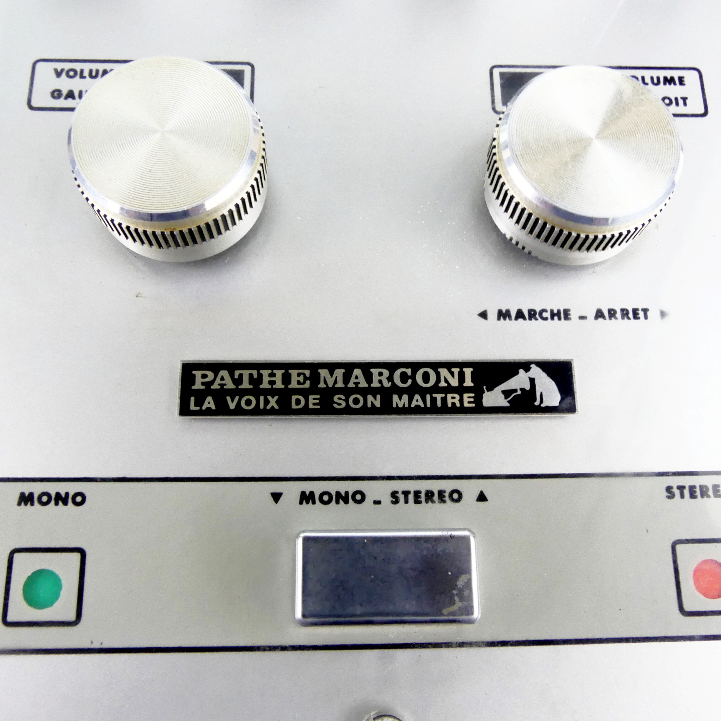 PLATINE VINYLE TOURNE-DISQUE 1980s marque PATHE MARCONI modele TL 531V