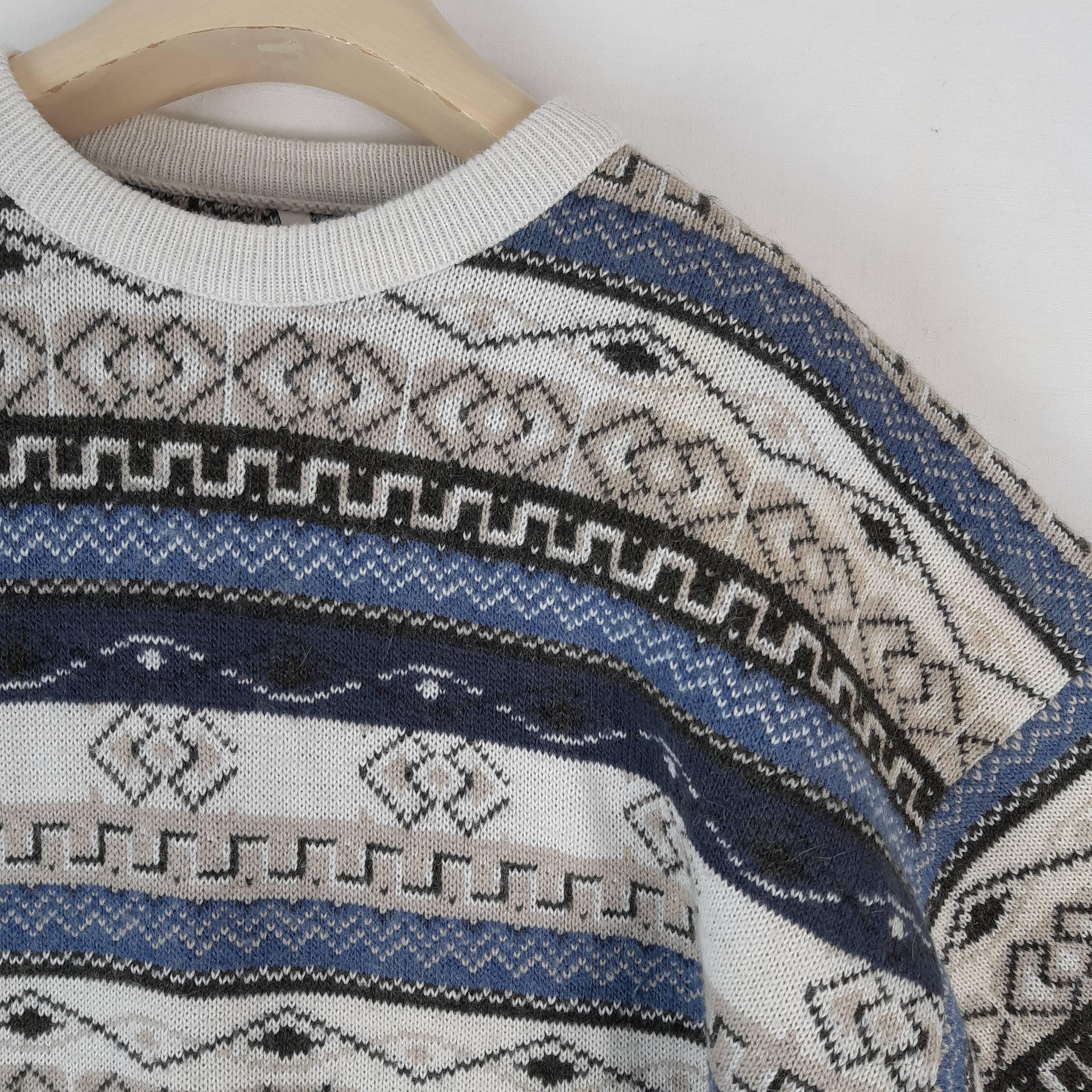 Sans Marque - Pull maille motif jacquard - Taille 1 mesures Carrure= 59 cm Poitrine= 52 cm Longueur= 71 cm  - Vue 2 - 