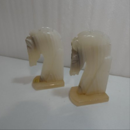 Jolie paire de serre-livres tête de cheval en onyx blanc - Label Emmaüs