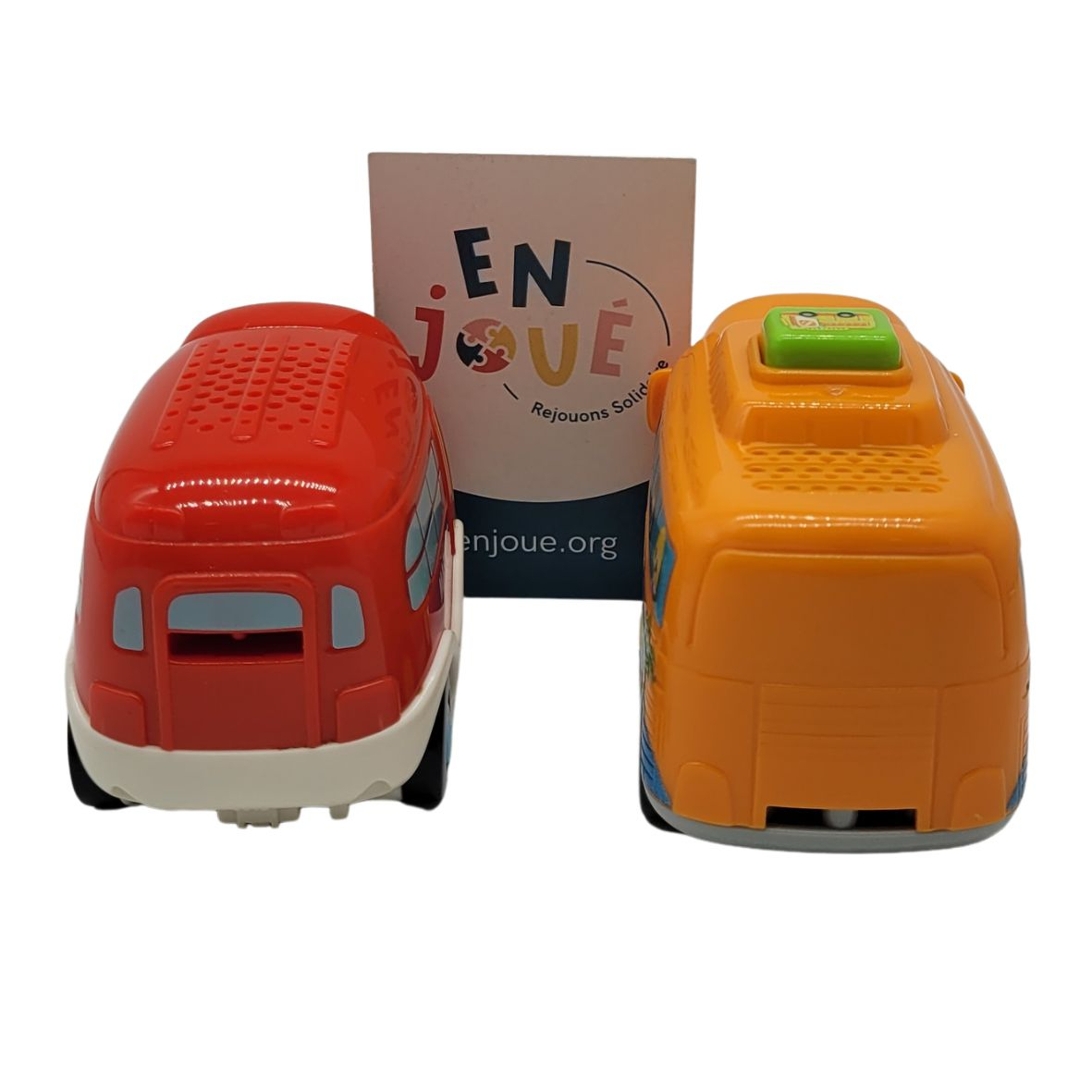Voir photo 2 de Lot de 2 véhicule - Tut Tut Bolides Hortense le bus des vacances & Marcus le mini bus - Vtech - Dès 12 mois. Lot de 2 véhicule - Tut Tut Bolides Hortense le bus des vacances & Marcus le mini bus - Vtech - Dès 12 mois. - Vue 2 -