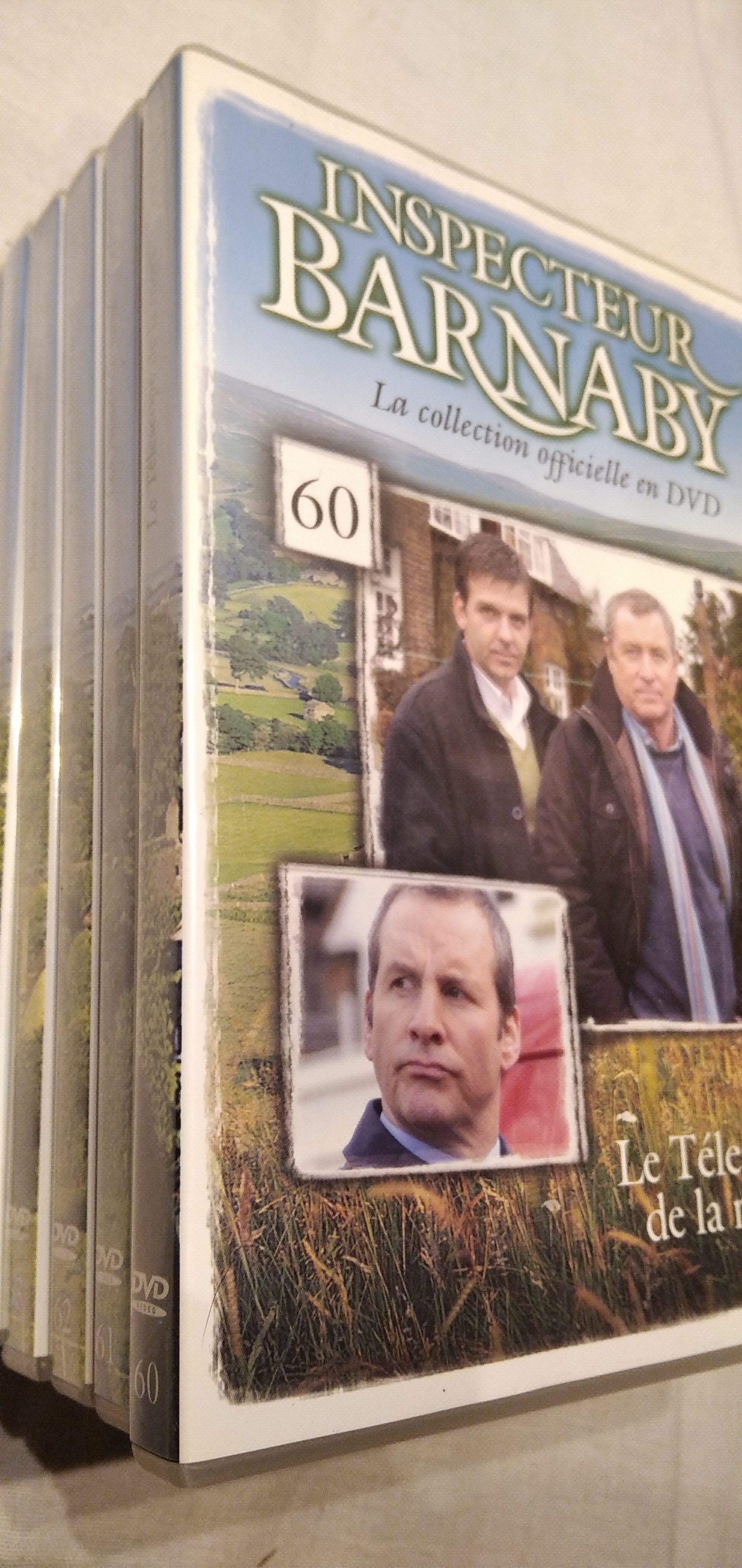 Voir photo 2 de Inspecteur Barnaby - La collection officielle en 66 DVD Inspecteur Barnaby - La collection officielle en 66 DVD Très bon état - Vue 2 -