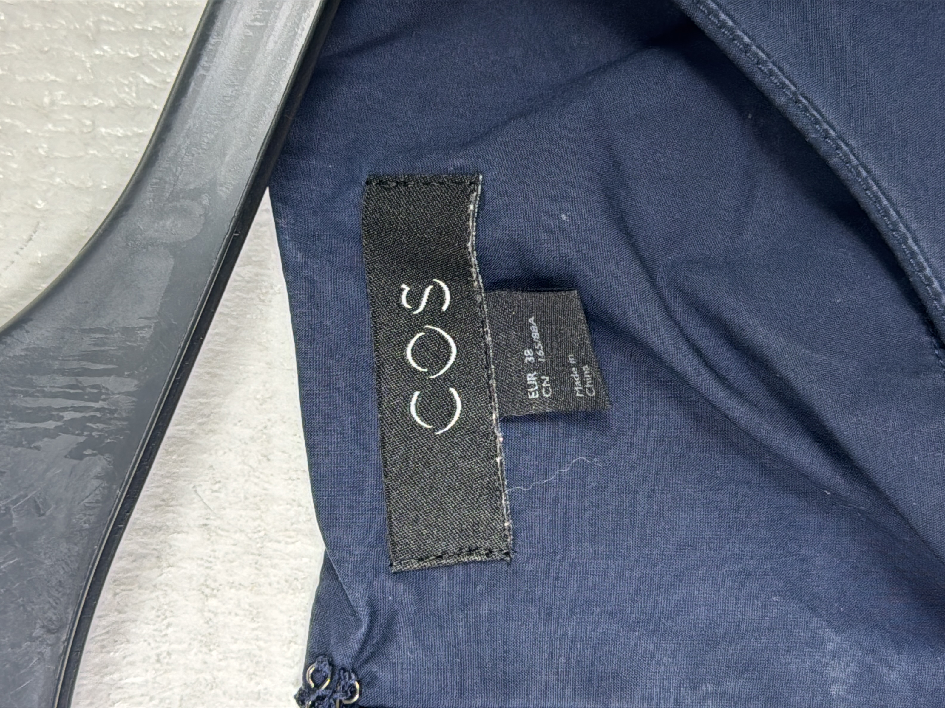 Robe trapèze Cos bleu marine volants manches longues M 💙 Très bon état - Vue 4 - 