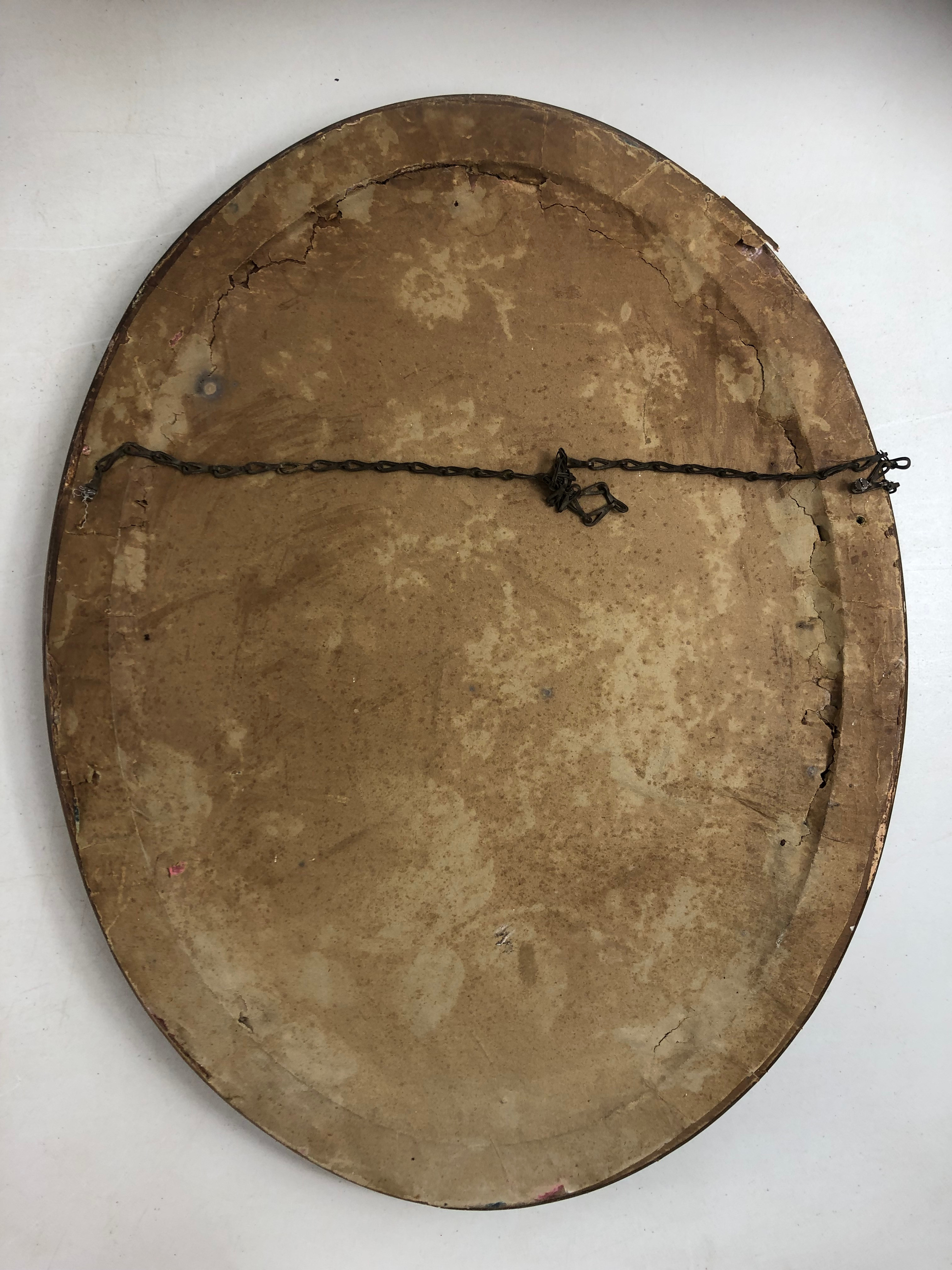 Ancien cadre en bois ovale avec photo d'une femme - Photo 3