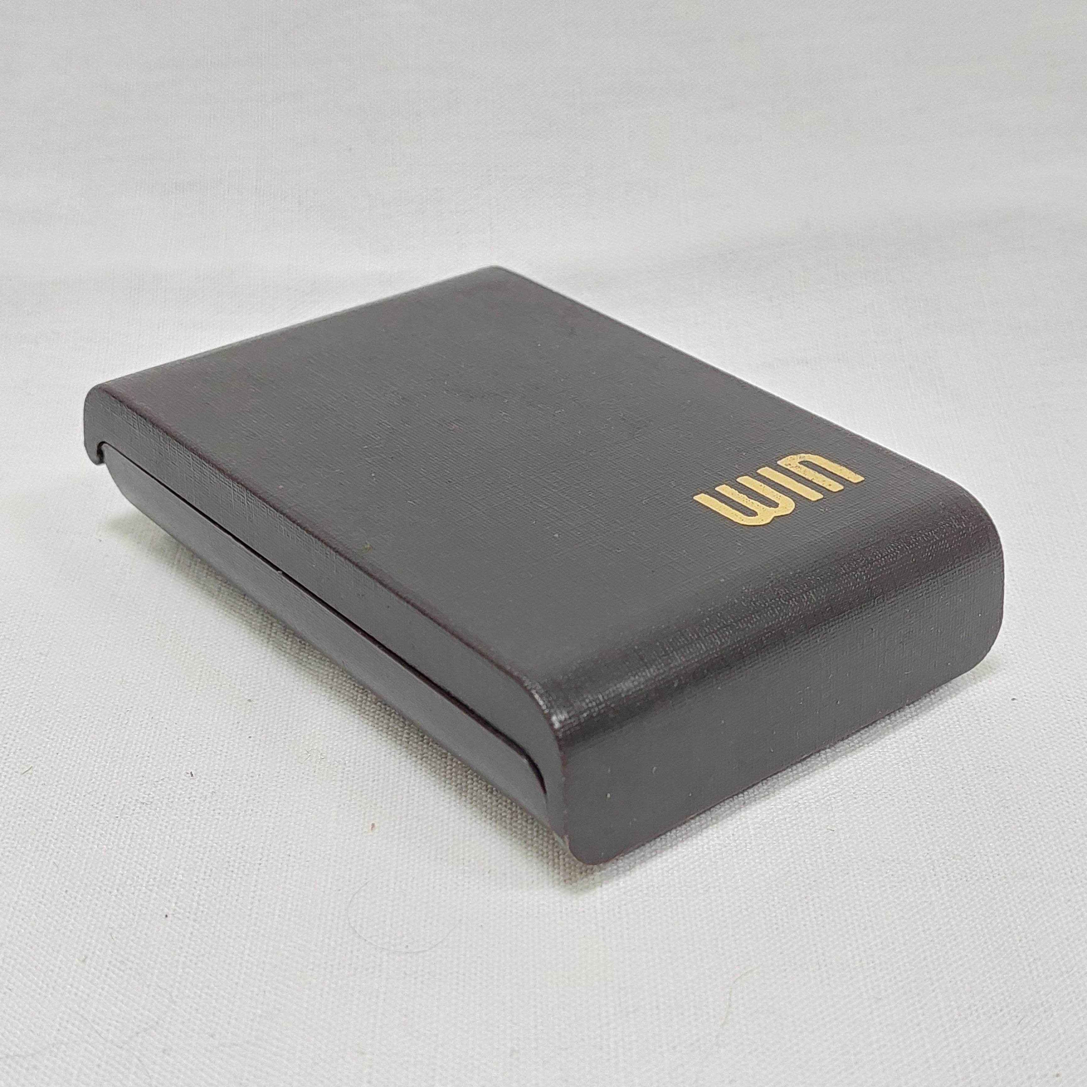 Briquet de collection - Win international- world-wide service - numéroté 50 - made in Japan Bon état - Vue 4 - 