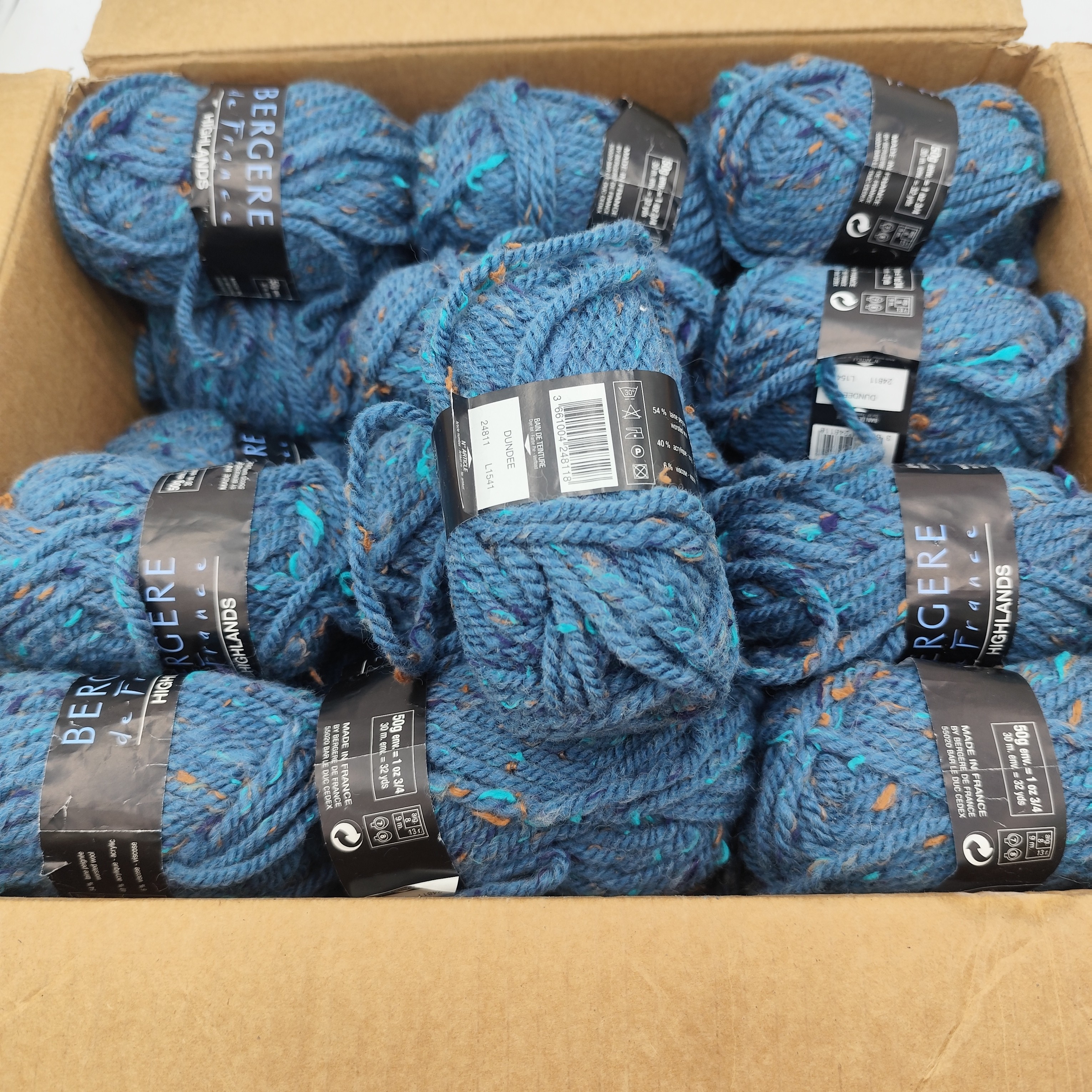LOT DE 10 pelotes de grosse laine gris bleu dégradé / très douce EUR 26,90 - FR
