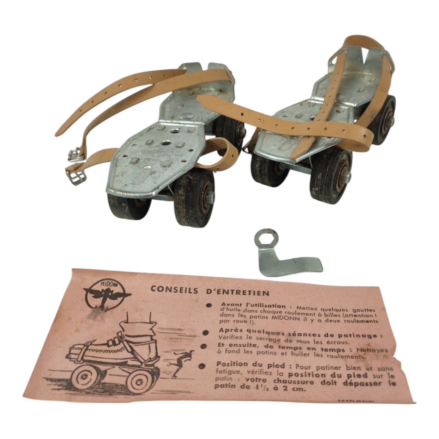 Ancienne paire de patins à roulettes 
