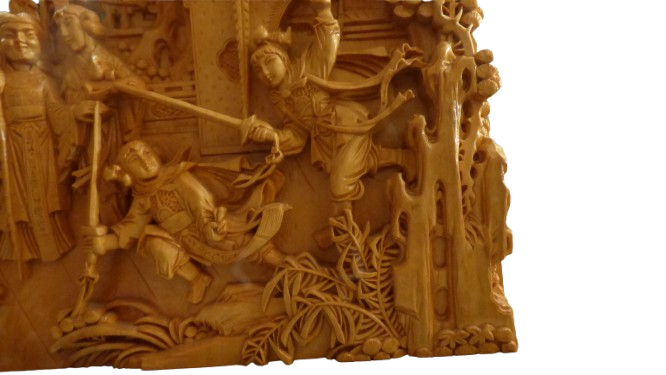 Haut relief Asiatique en bois sculpté et son support - scène de samourais - Photo 3