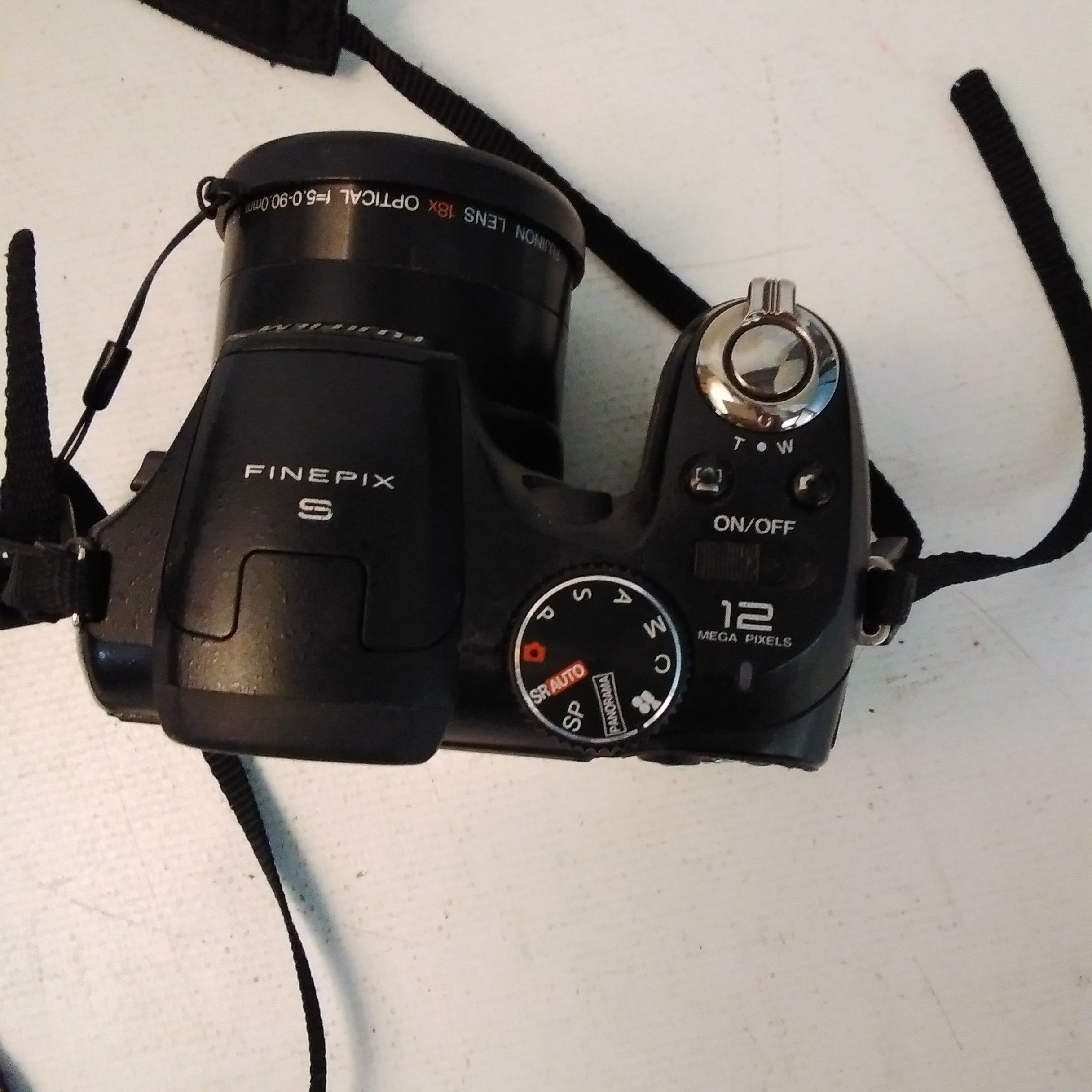 Appareil photo numérique - Fujifilm Finepix S 2500 État correct - Vue 2 - 