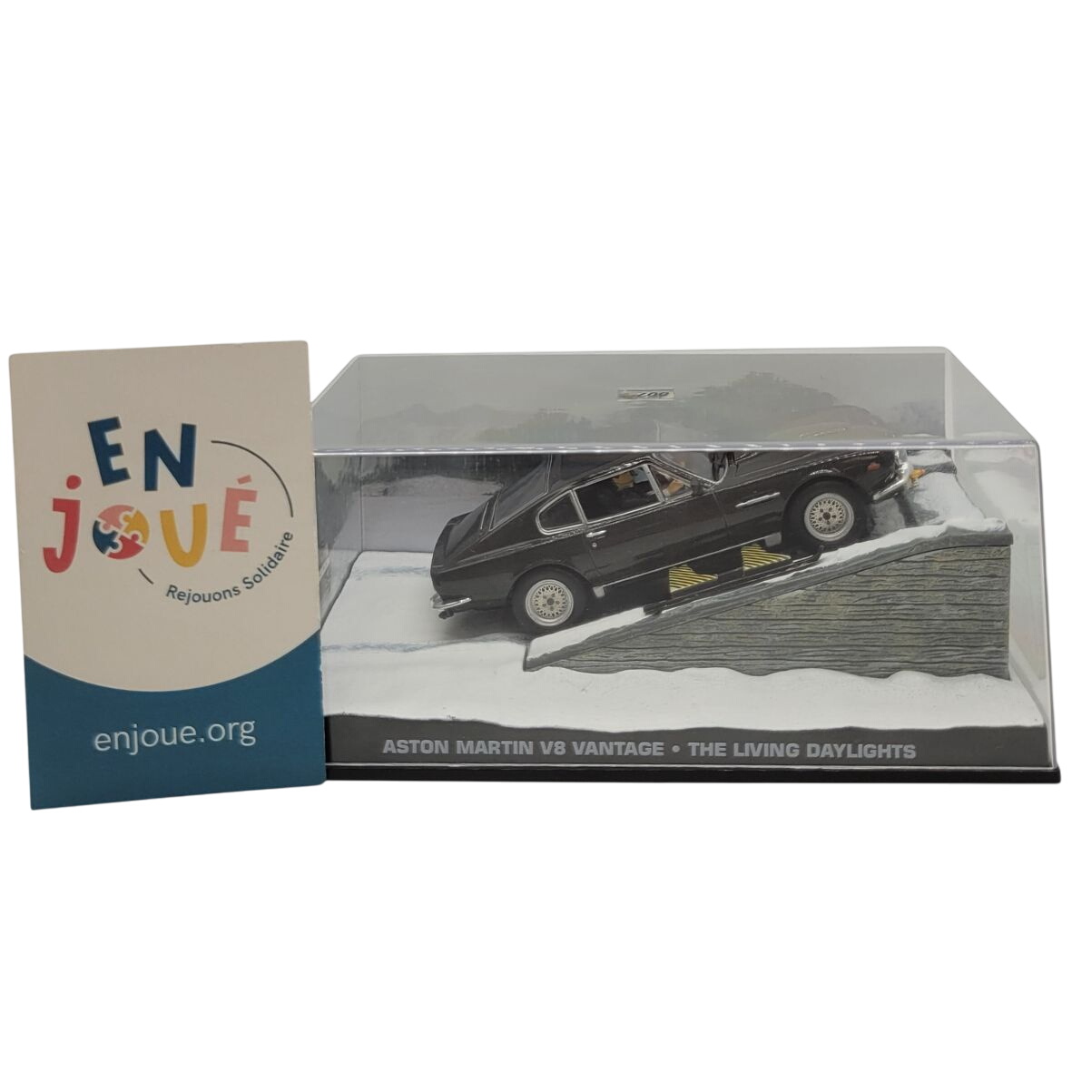 Voiture miniature de collection Aston Martin V8 Vantage James Bond 007 - A partir de 14 ans. Très bon état -  reconditionné disponible sur Label Emmaüs
