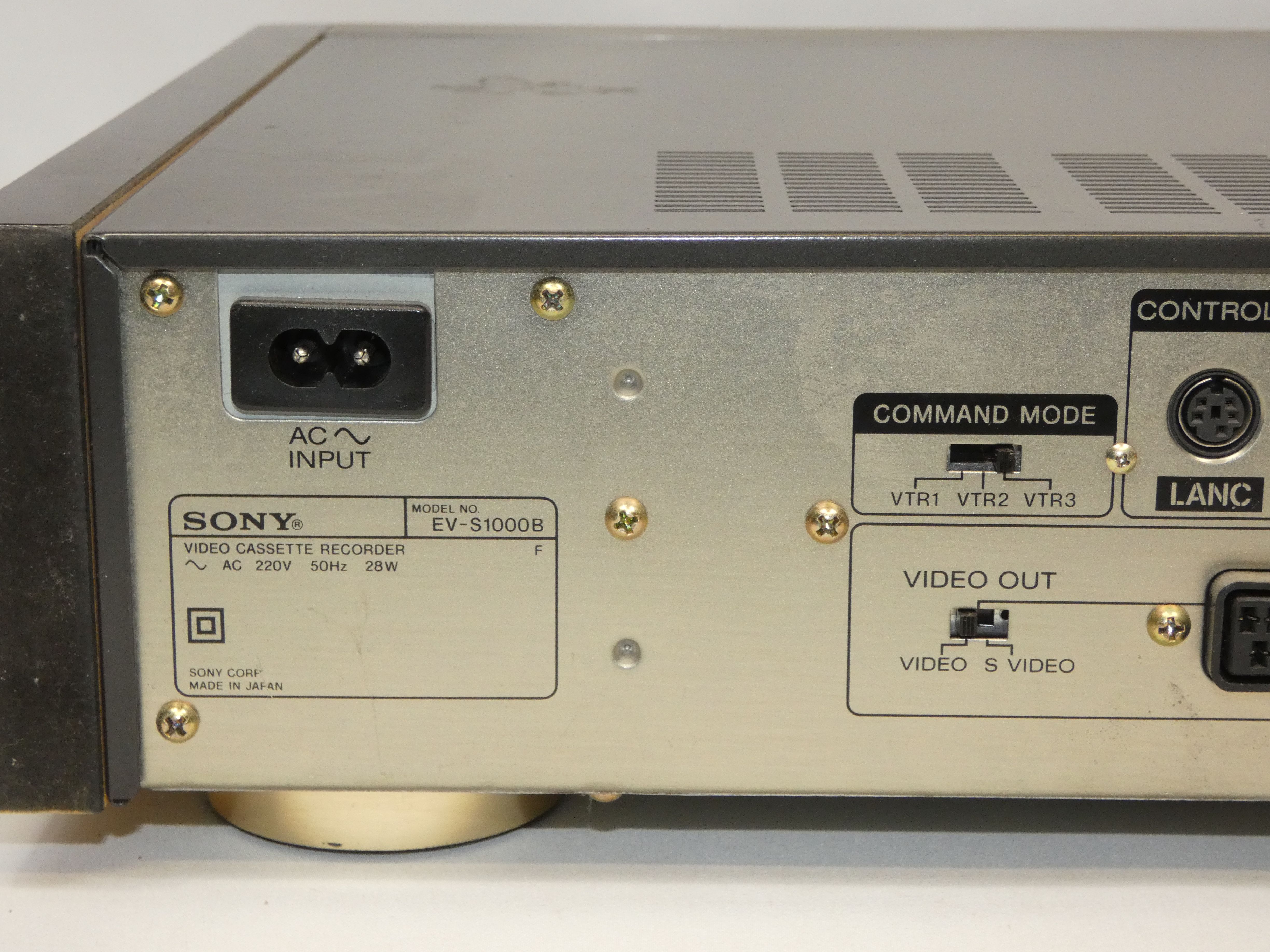 SONY enregistreur vidéo cassette EV S1000B video8 Hi8 - Très bon état - Photo 9