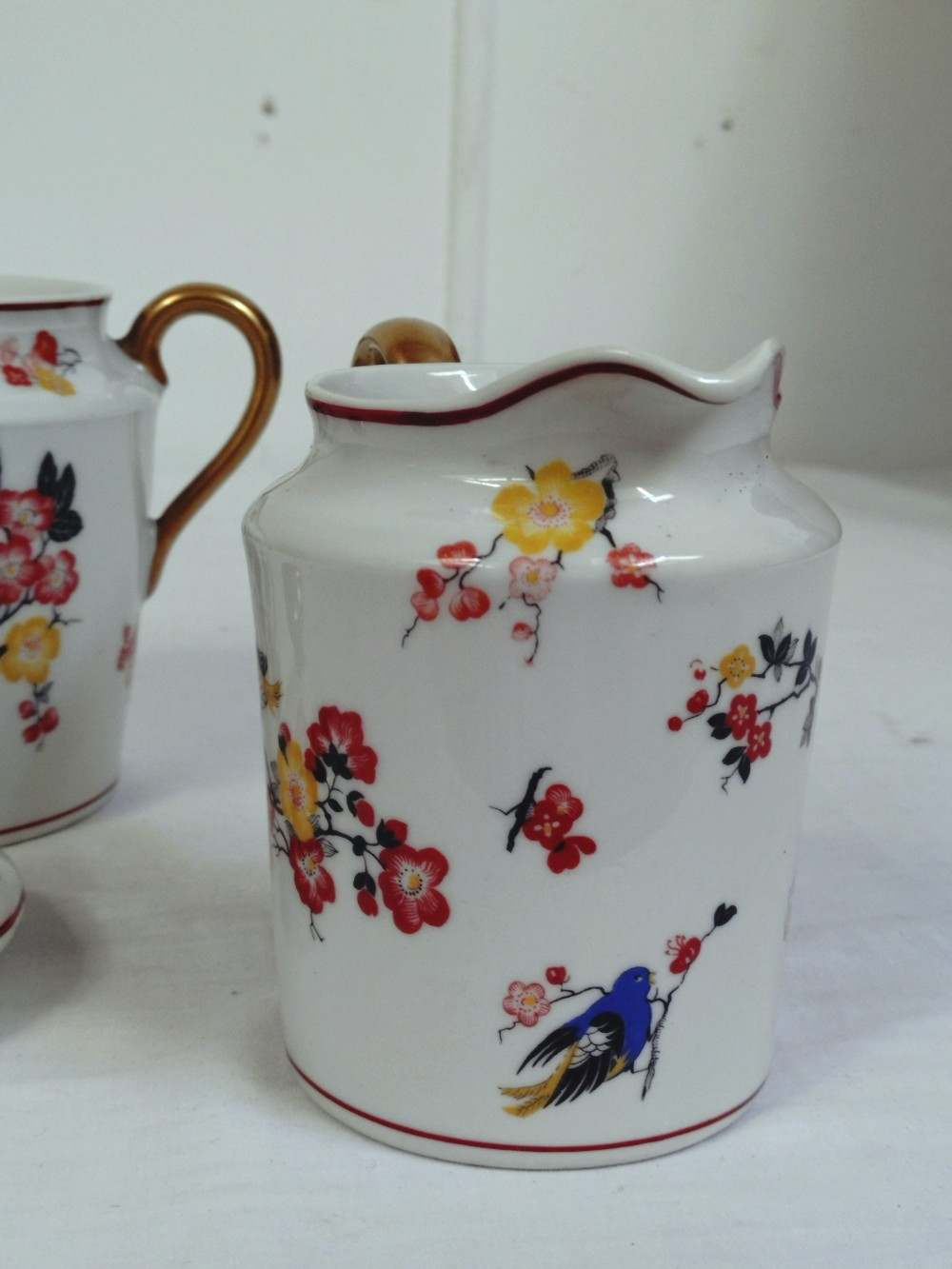 Petit pichet et son sucrier en porcelaine de Limoges, décor japonisant. - Photo 8
