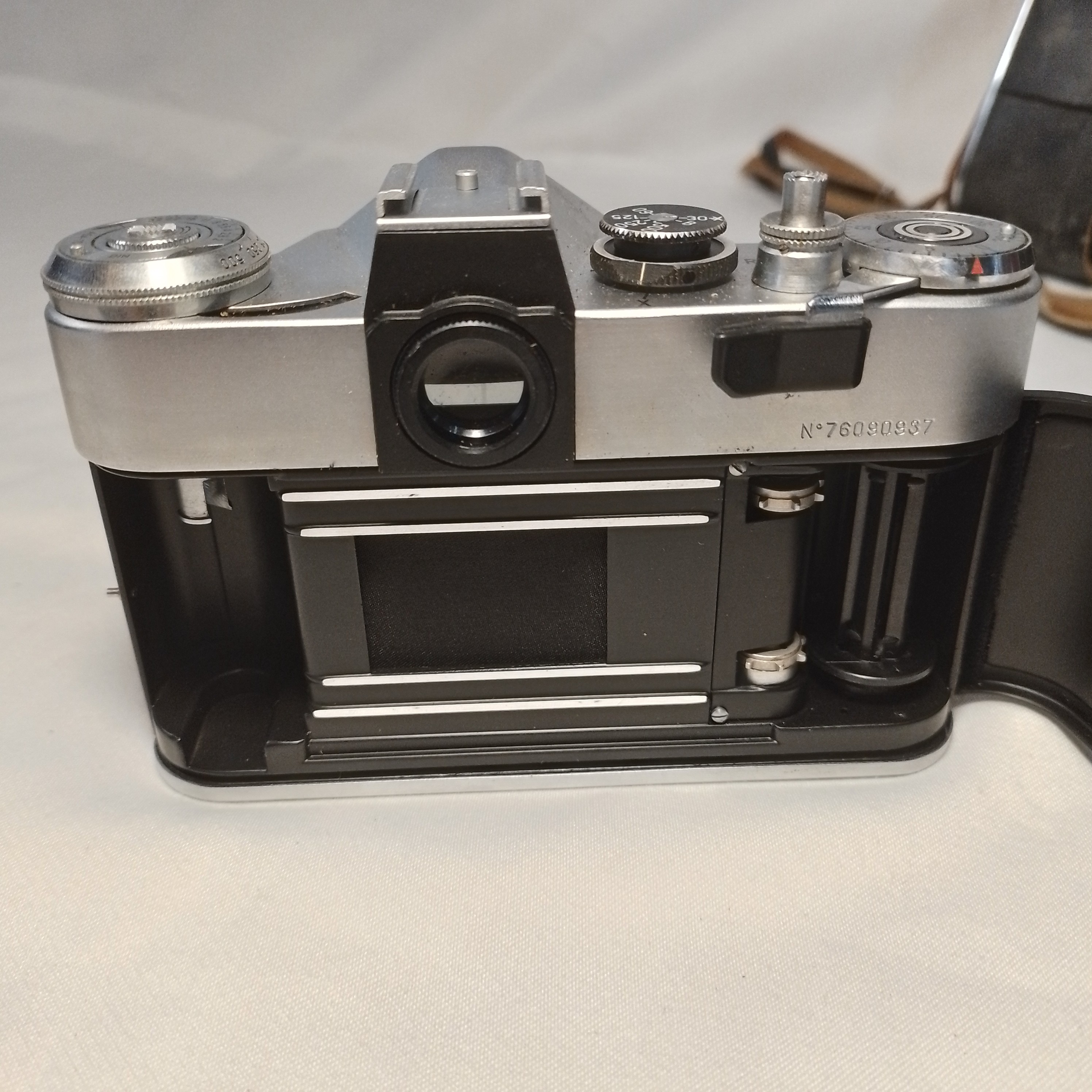 Appareil photo argentique ZENIT EM Bon état - Vue 3 - 
