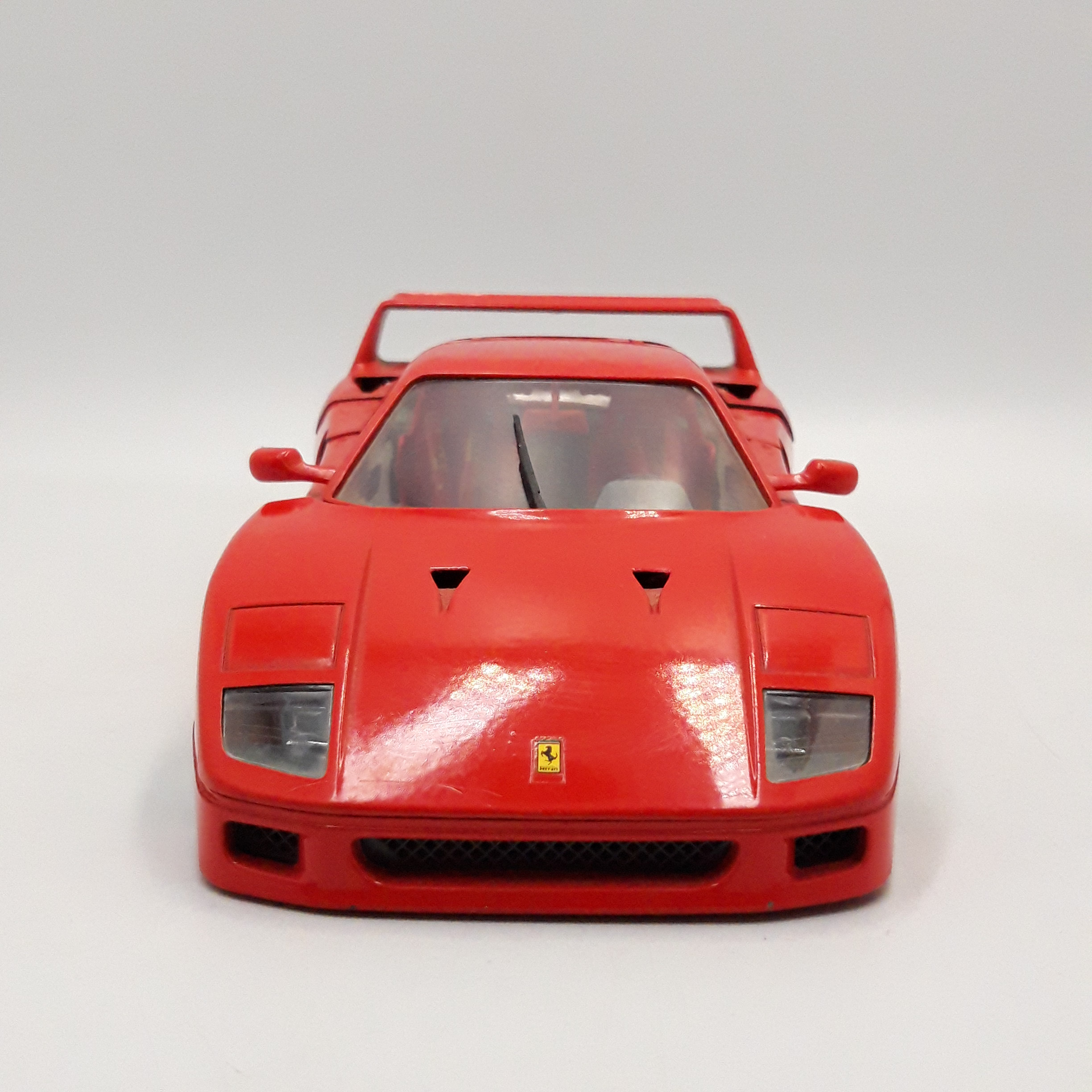 Voiture miniature de Collection, FERRARI F40 (1987) BURAGO Rouge, Ech.1/18. Très bon état - Vue 8 - 